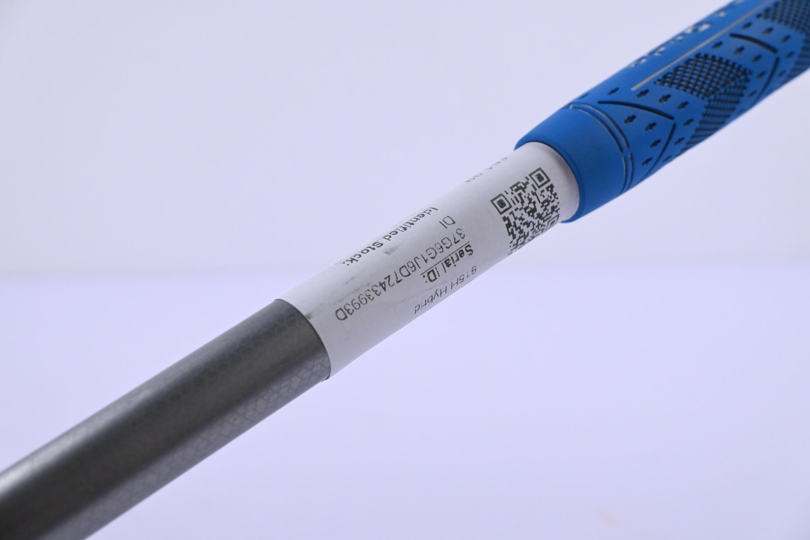 Titleist 915H #3 Hybrid / 21 Degree / Stiff Flex Diamana S+ Blue 70 HY Shaft