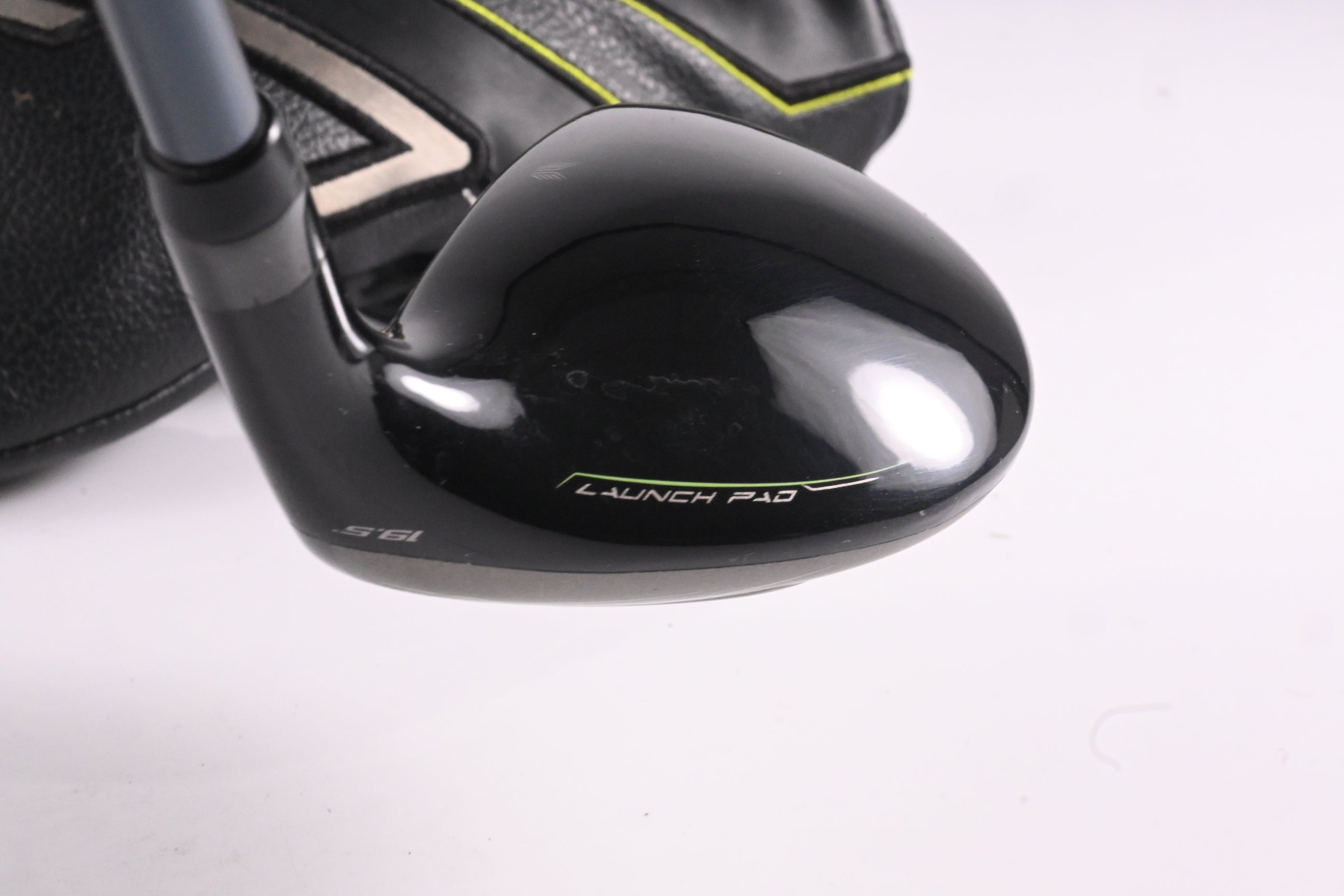 Wilson Launch Pad 2022 #3 Hybrid / 19.5 Degree / Senior Flex UST Recoil Dart 75