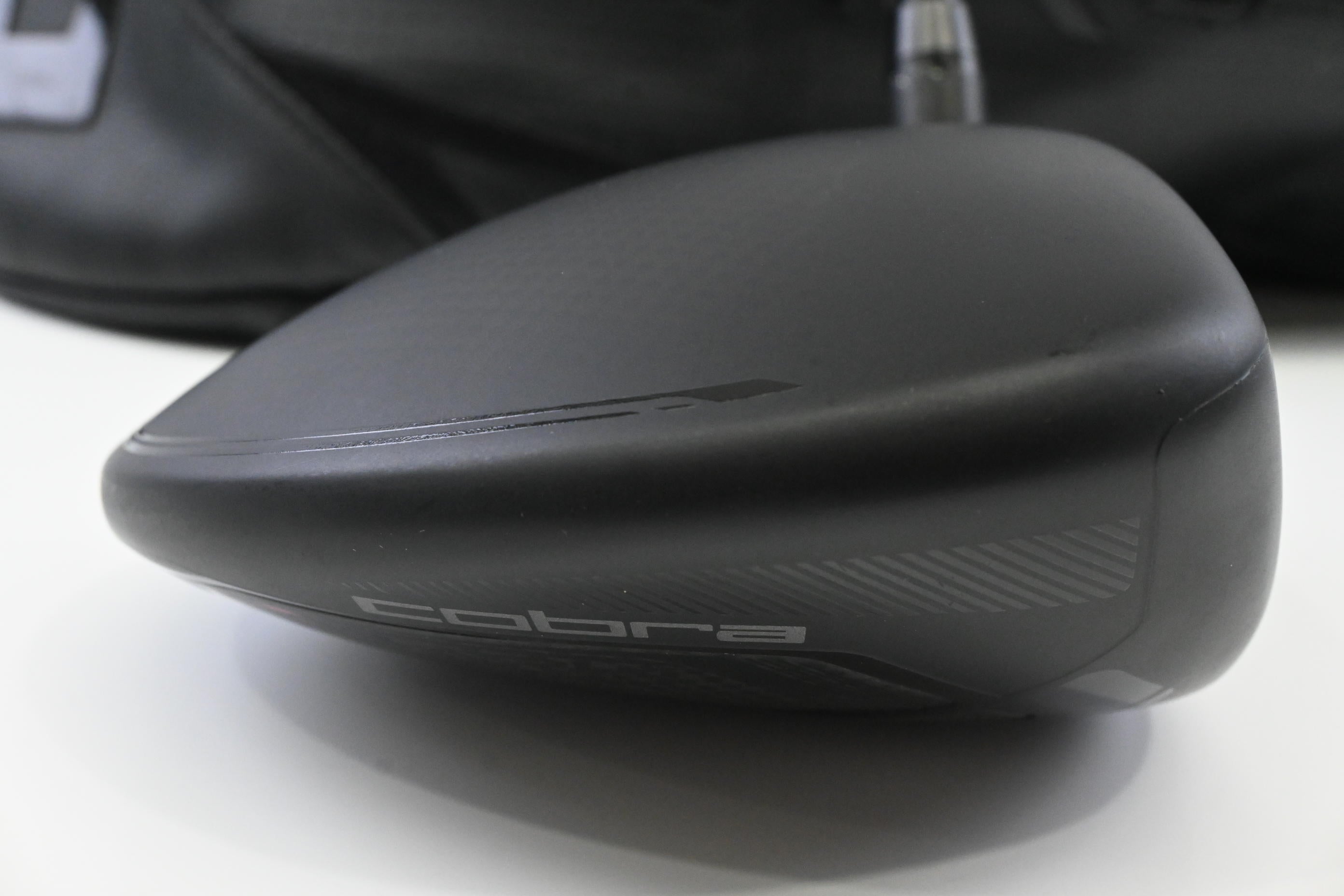 Cobra Darkspeed Max Driver / 10.5 Degree / X-Flex Tour AD CQ-6 Shaft