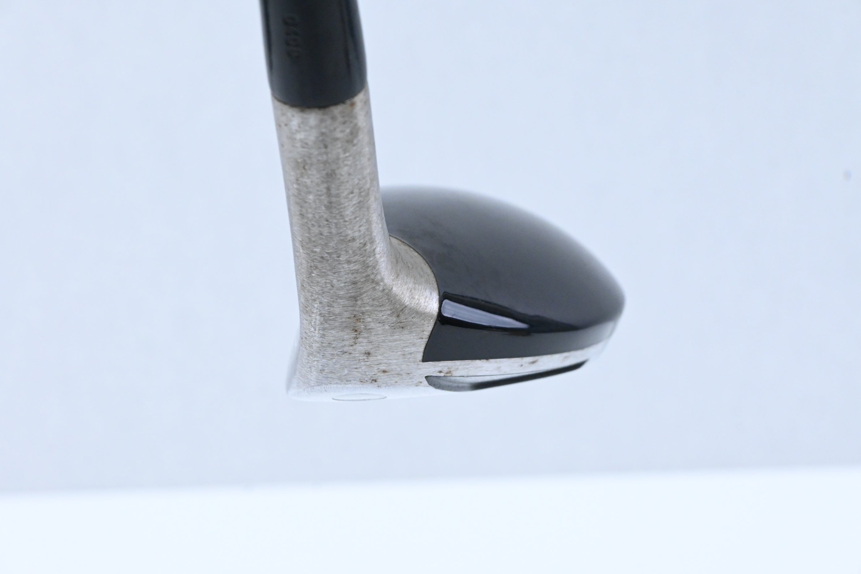 Titleist 585.H #3 Hybrid / 21 Degree / Regular Flex Graphite Design YS 85 Shaft