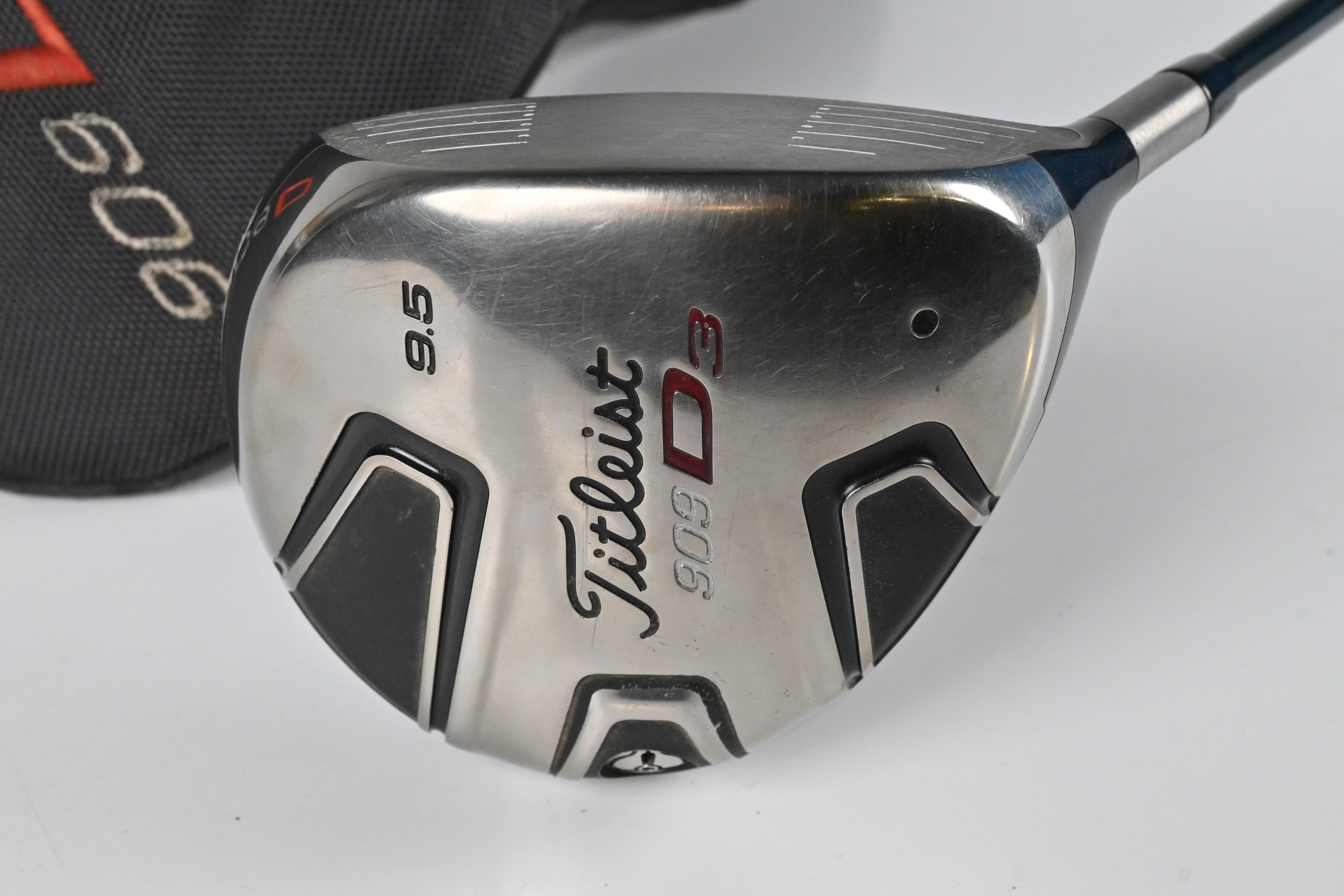 Titleist 909 D3 Driver / 9.5 Degree / Stiff Flex Fujikura Speeder Shaft