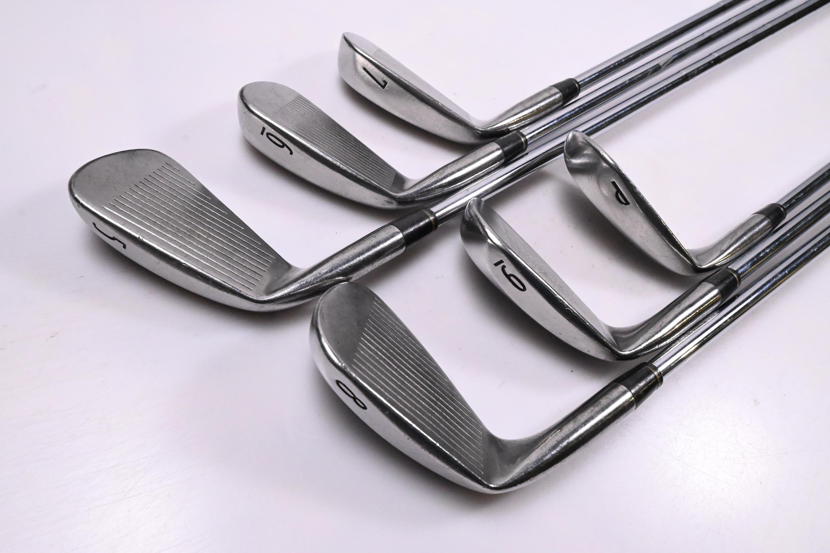 Titleist DCI 962 Irons / 5-PW / Stiff Flex Dynamic Gold Shafts
