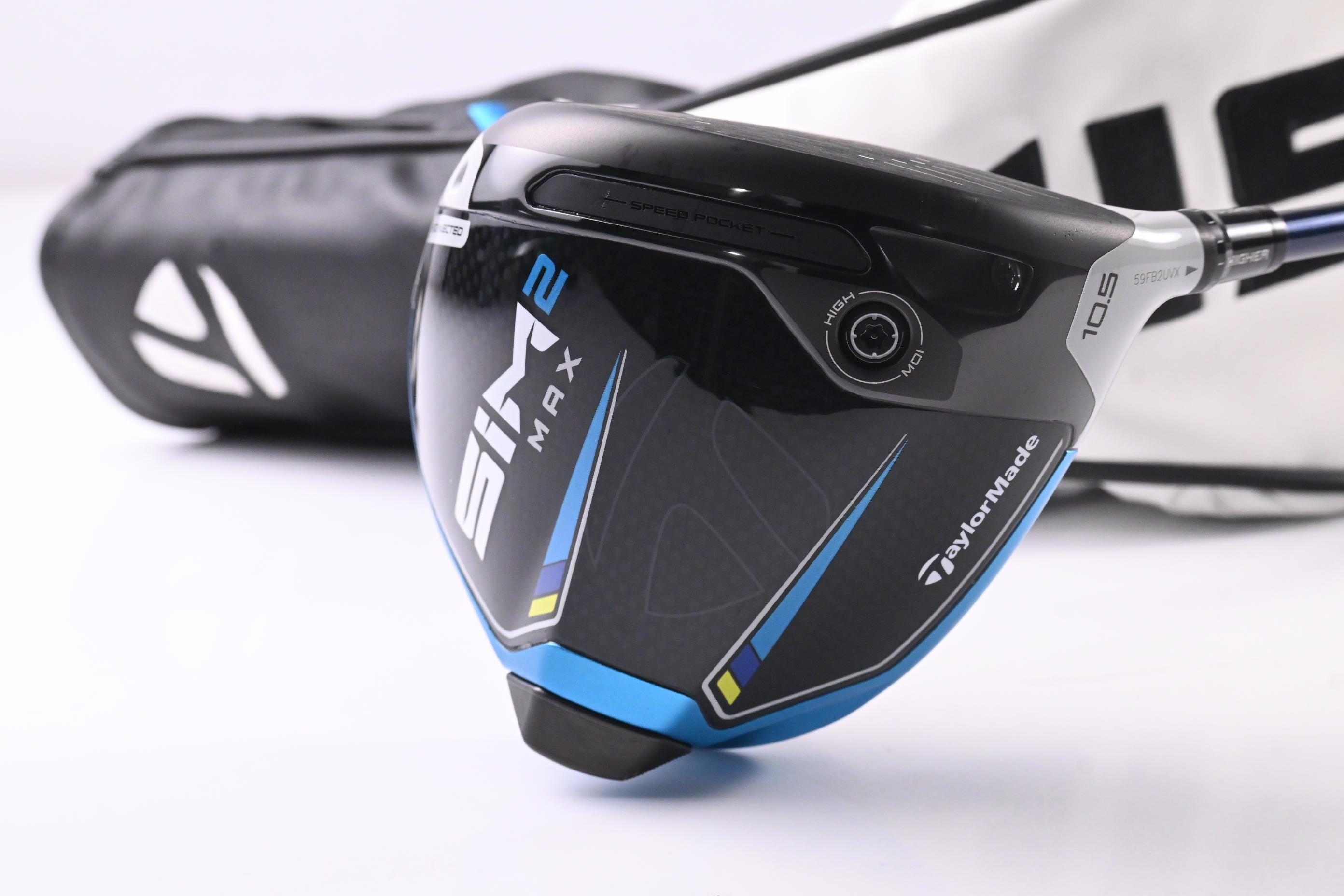 Taylormade SIM2 Max Driver / 10.5 Degree / Regular Flex Ventus Blue 5 Shaft