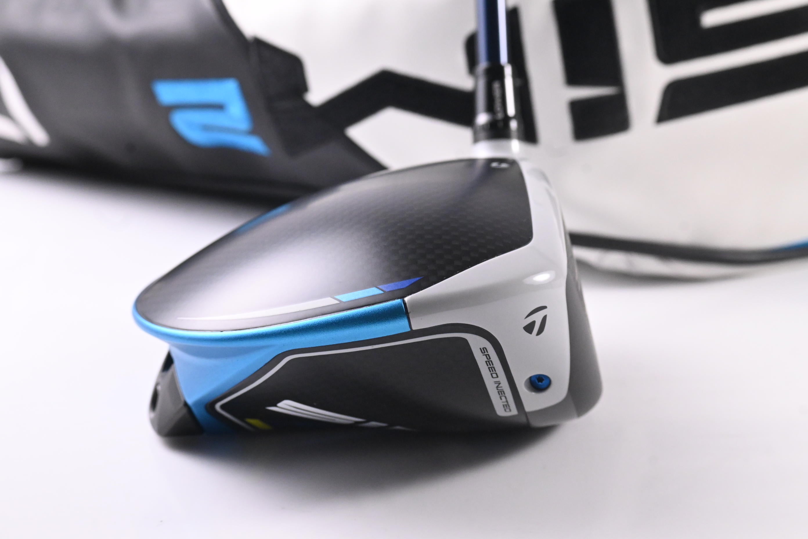Taylormade SIM2 Max Driver / 10.5 Degree / Regular Flex Ventus Blue 5 Shaft