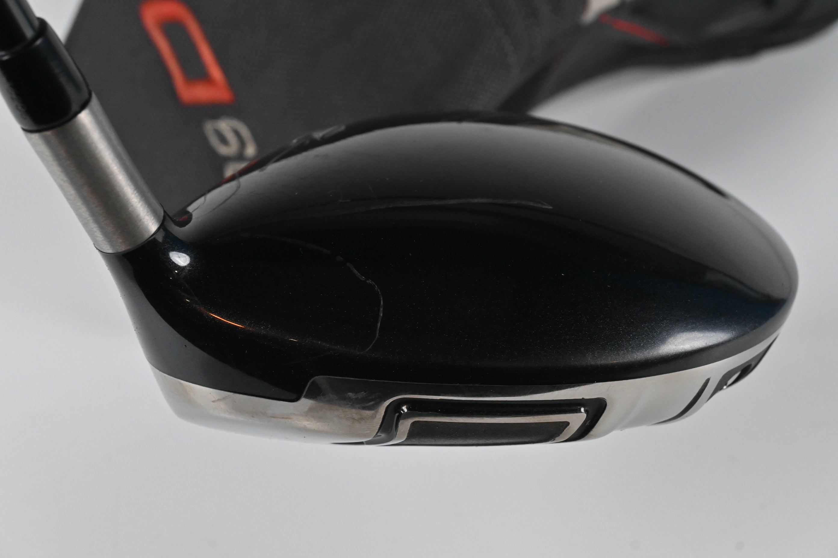 Titleist 909 D3 Driver / 9.5 Degree / Stiff Flex Fujikura Speeder Shaft