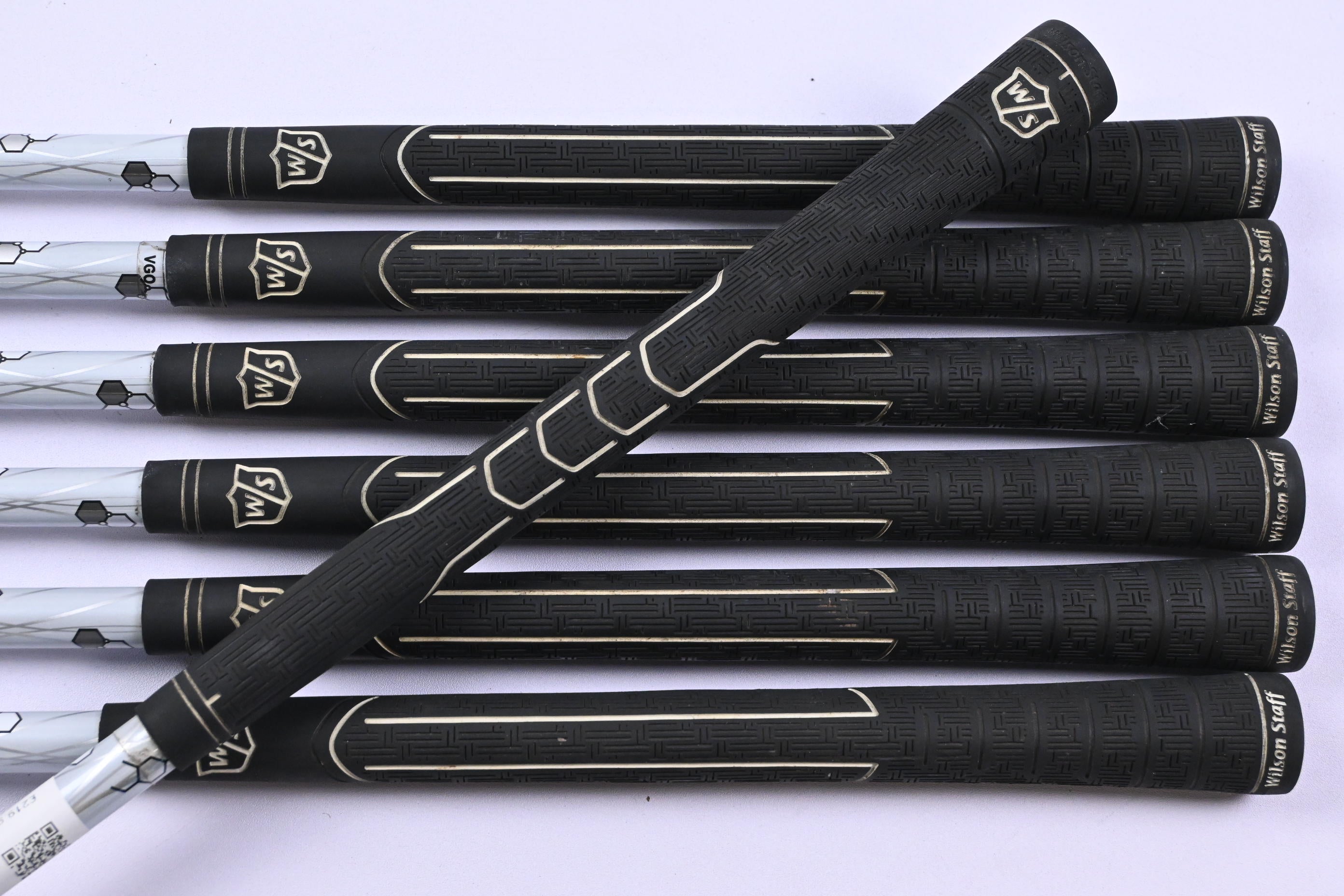 Wilson D200 Irons / 5-PW+SW / Regular Flex Elements Chrome 59 Shafts