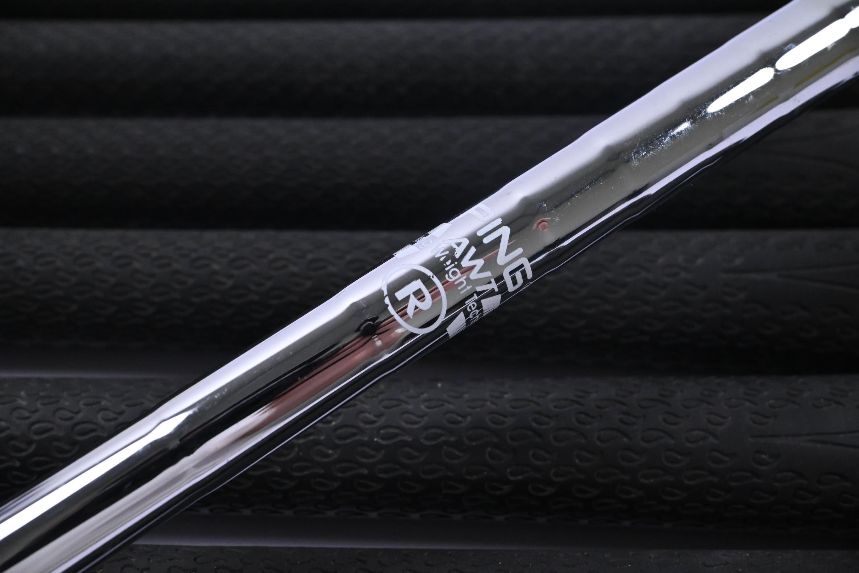Ping G10 Irons / 4-PW+SW / Black Dot / Regular Flex Ping AWT Shafts