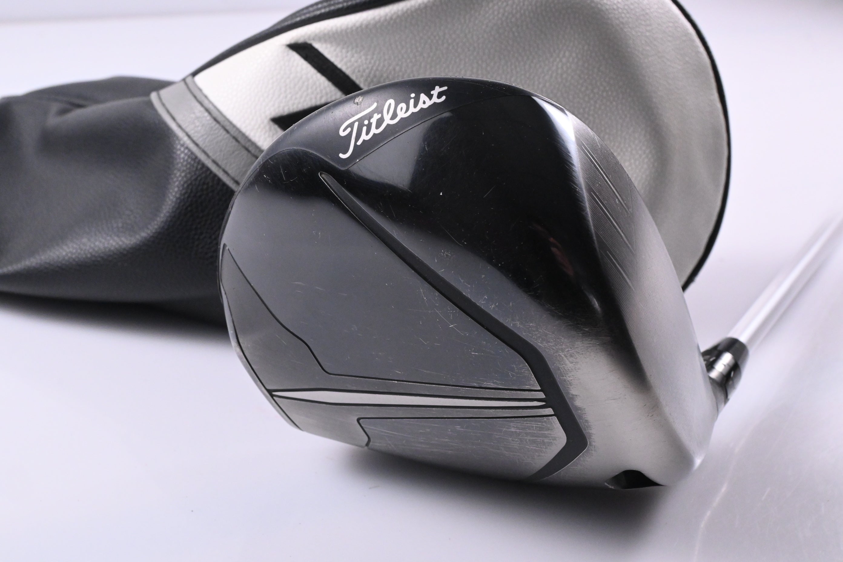 Titleist TSR2 Driver / 10 Degree / Regular Flex Aldila Ascent 40 Shaft