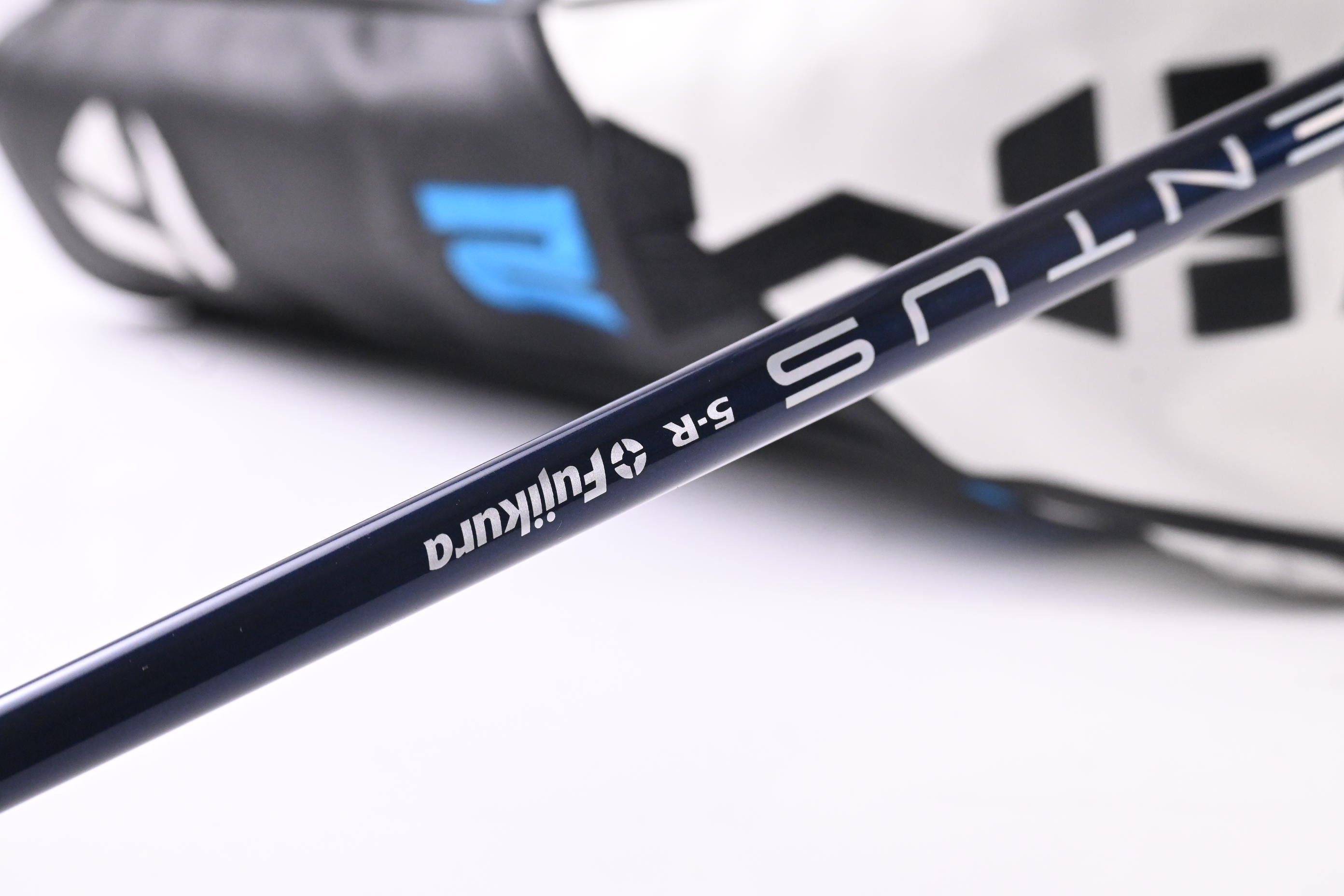 Taylormade SIM2 Max Driver / 10.5 Degree / Regular Flex Ventus Blue 5 Shaft
