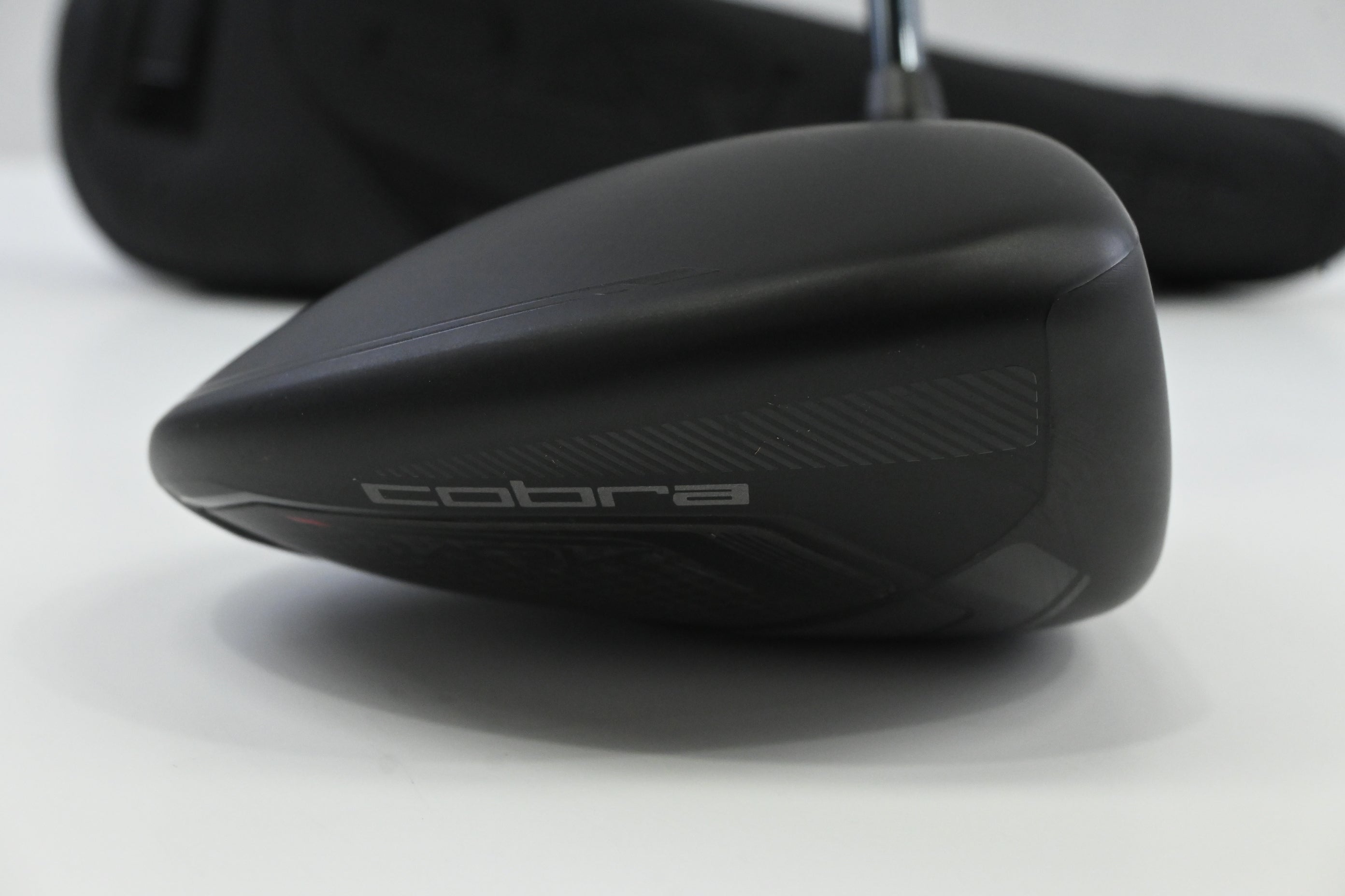 Cobra Darkspeed Max Driver / 10.5 Degree / Stiff Flex UST Lin-Q M40X White 6