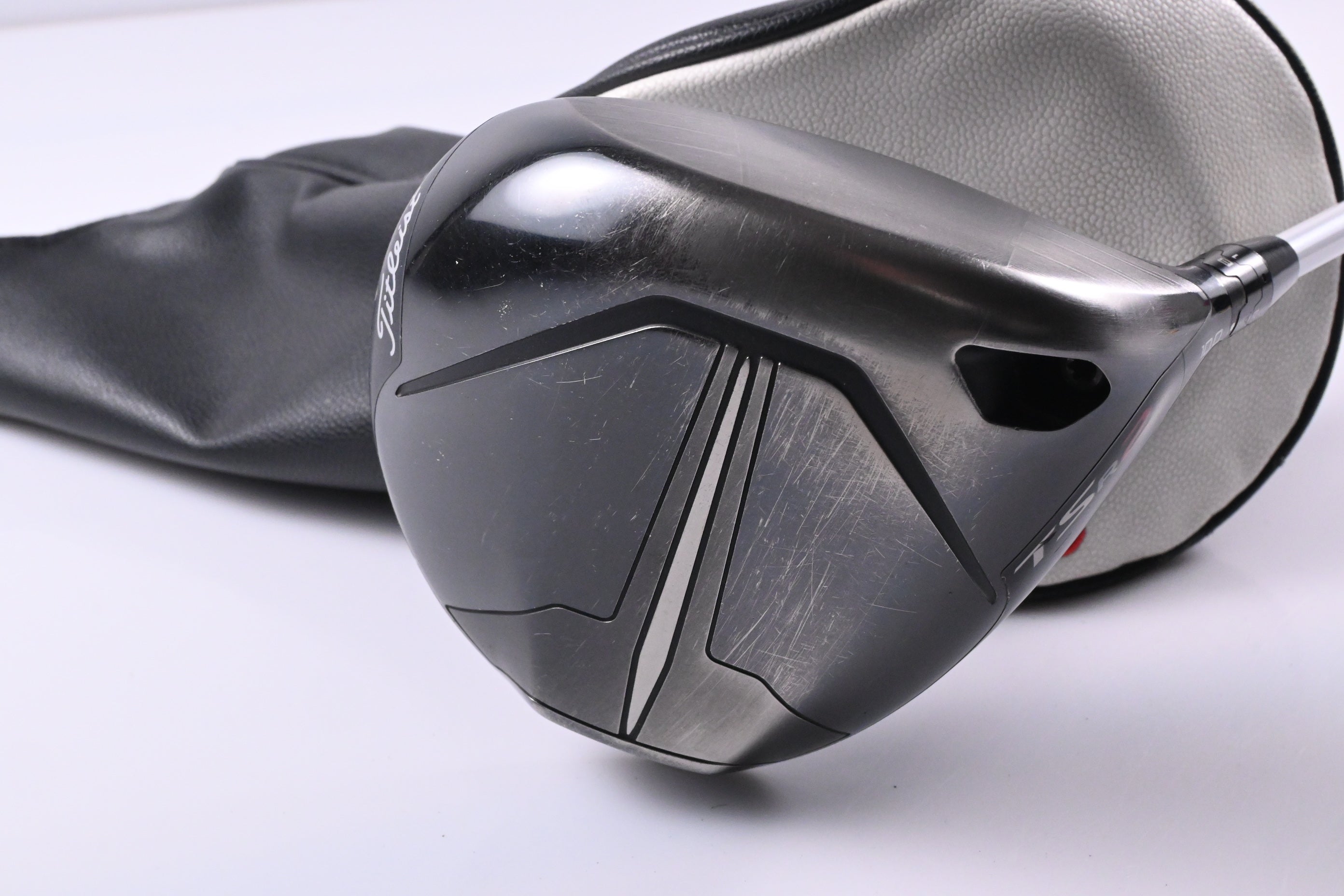 Titleist TSR2 Driver / 10 Degree / Regular Flex Aldila Ascent 40 Shaft