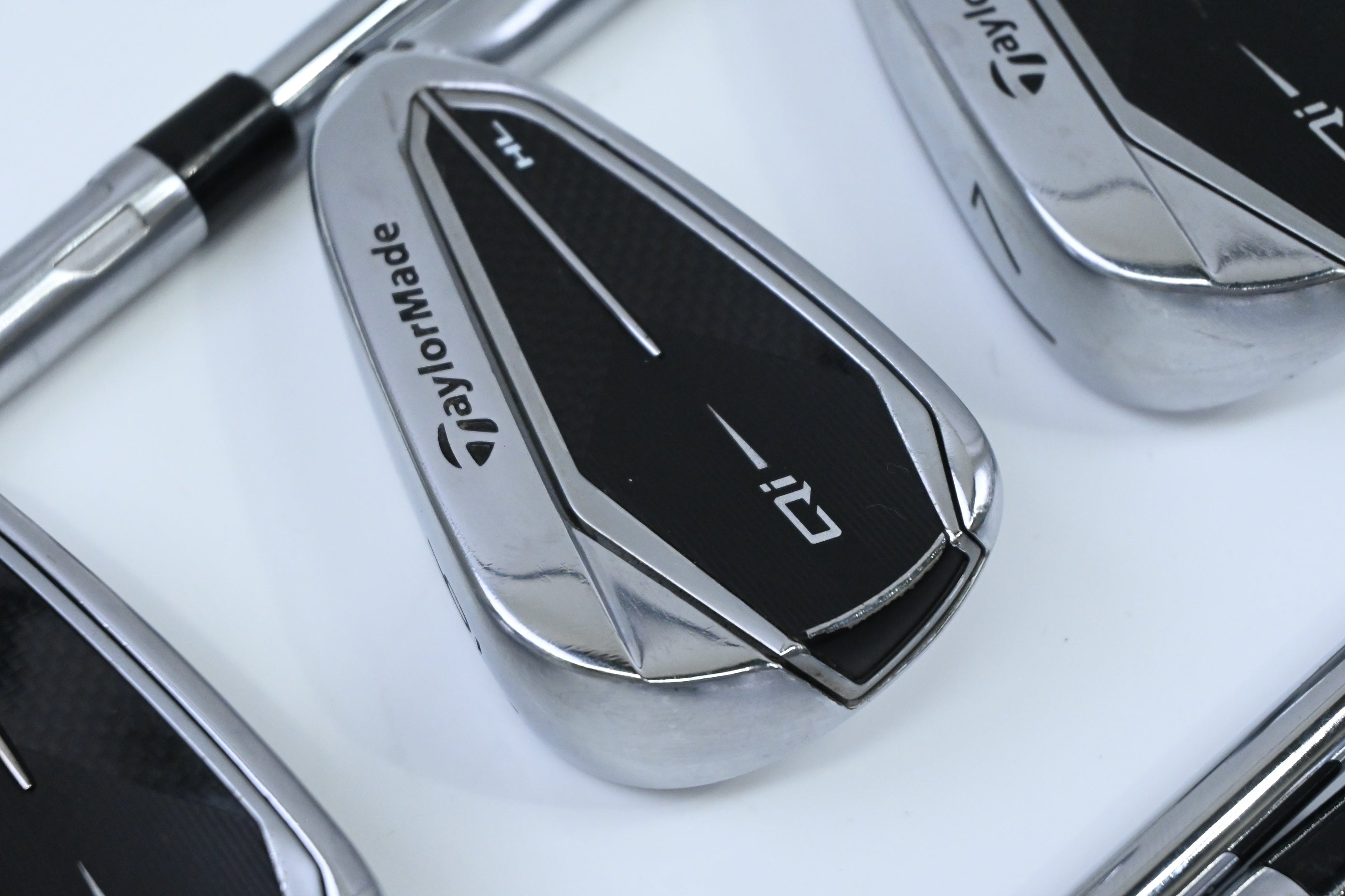 Taylormade Qi HL Irons / 5-PW+AW / Stiff Flex Dynamic Gold 115 S300 Shafts