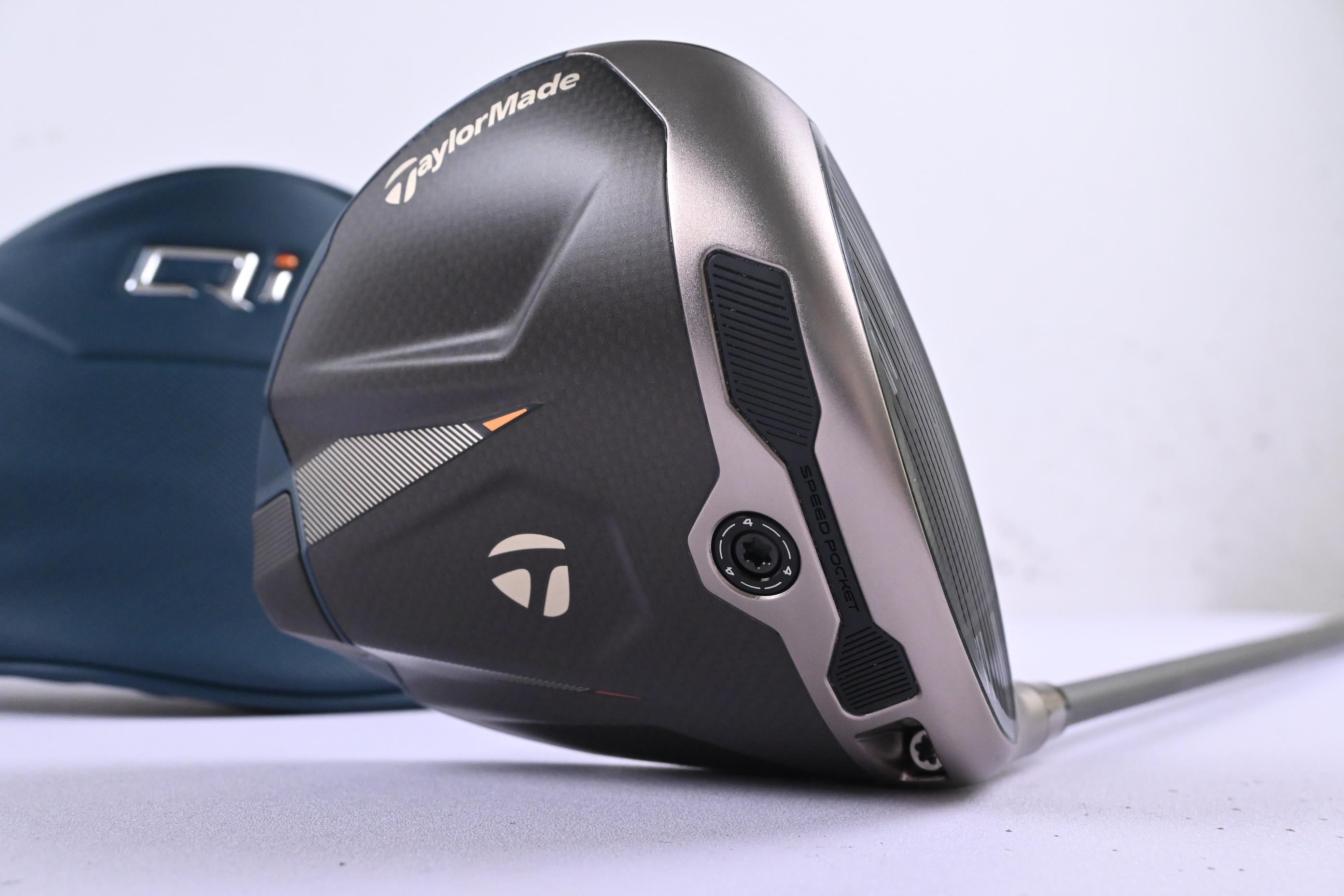 Taylormade Qi4D Max Lite Driver / 12 Degree / Regular Flex REAX 40 Shaft