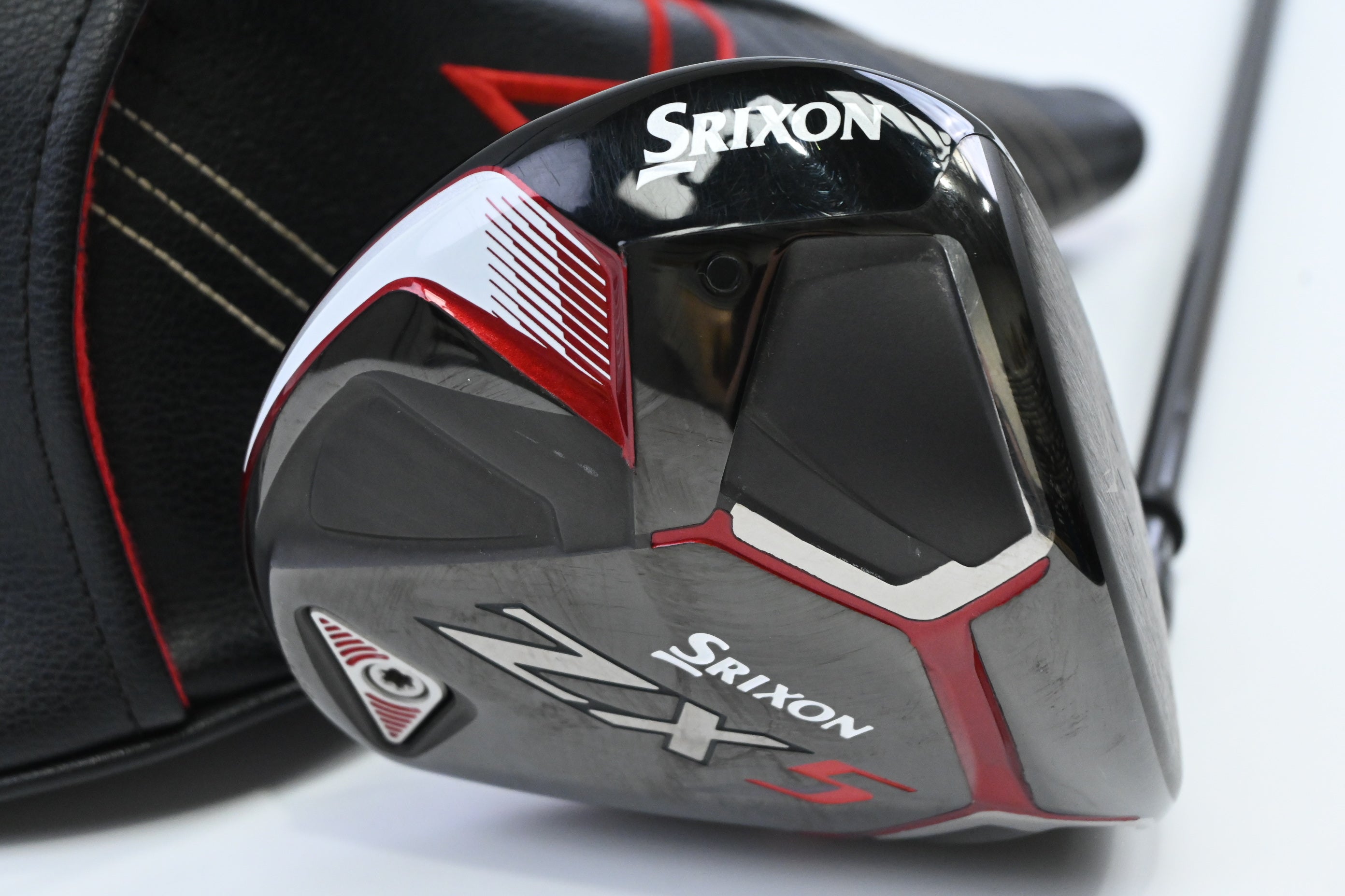 Srixon ZX5 Driver / 9.5 Degree / Stiff Flex Evenflow Riptide 50 Shaft
