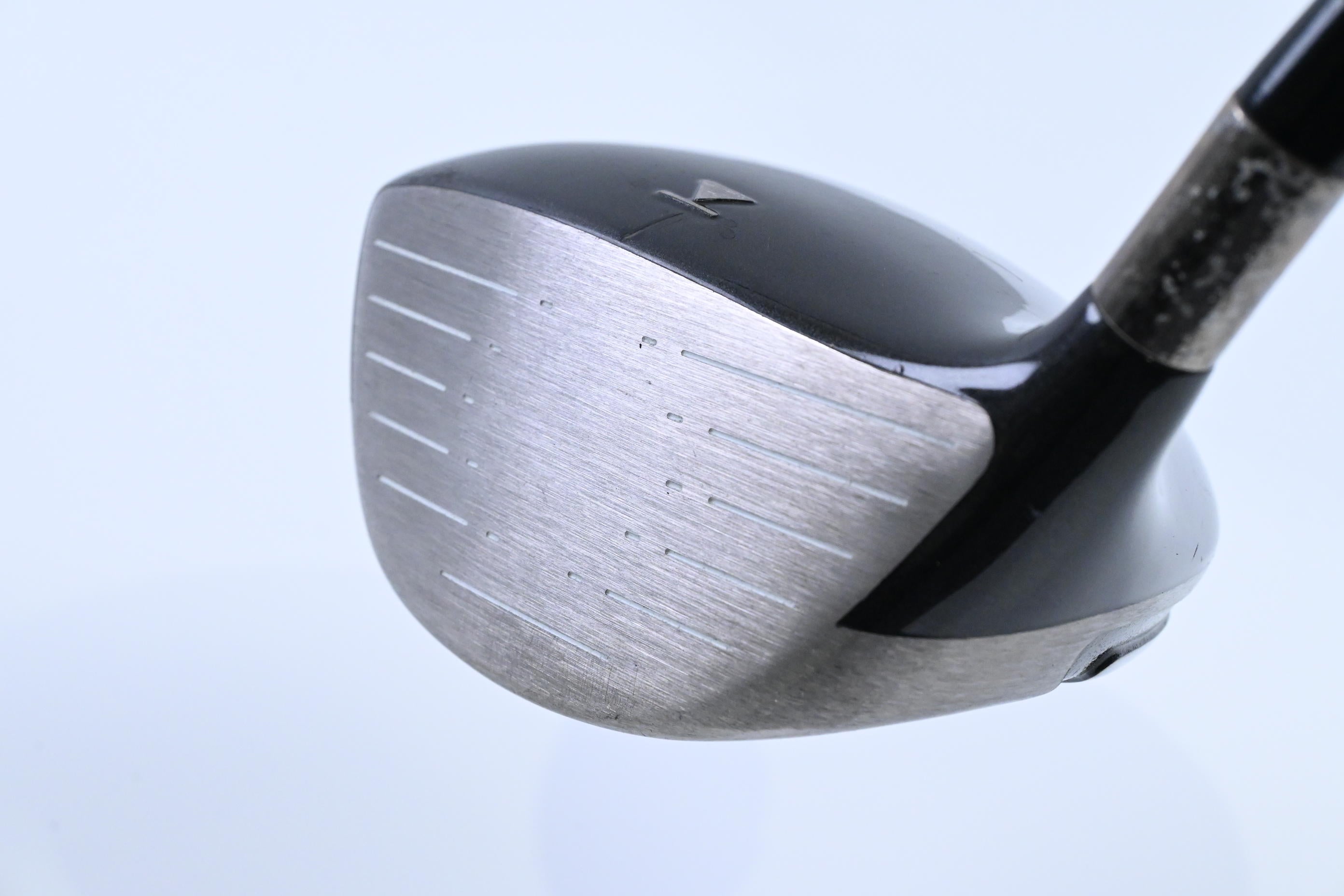 Titleist 905 R Driver / 9.5 Degree / Stiff Flex Graphite Design Tour AD PT-6