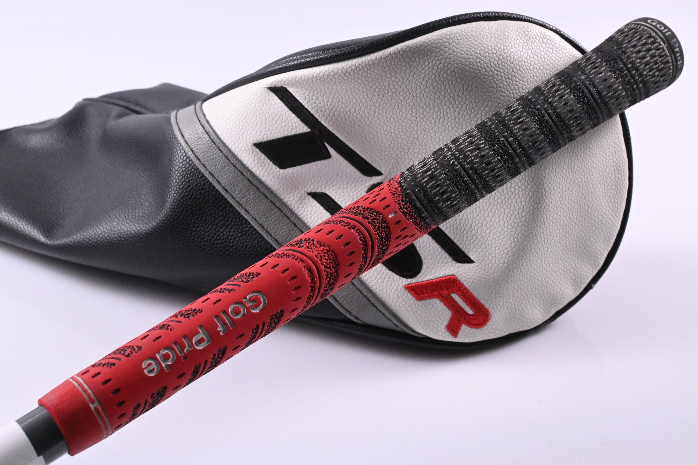 Titleist TSR2 Driver / 10 Degree / Regular Flex Aldila Ascent 40 Shaft