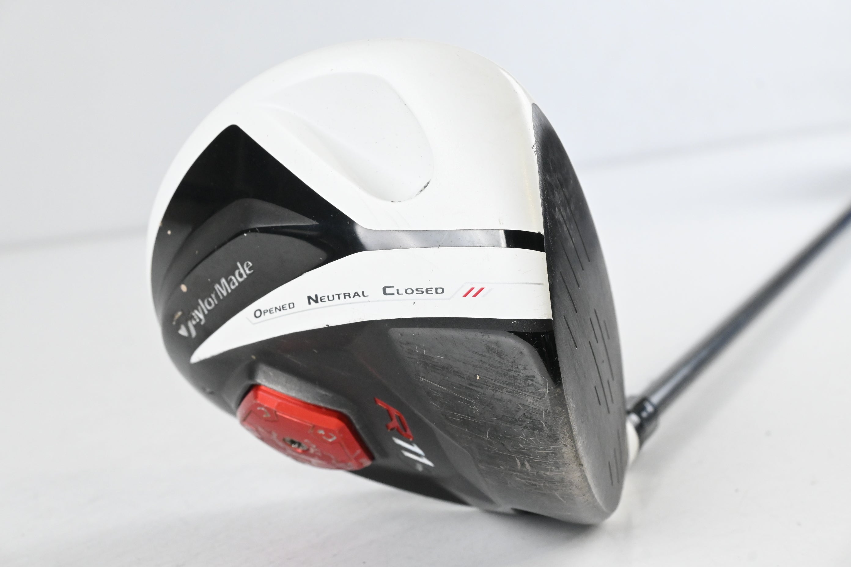 Taylormade R11S Driver / 10.5 Degree / Regular Flex Aldila R.I.P Phenom 60 Shaft