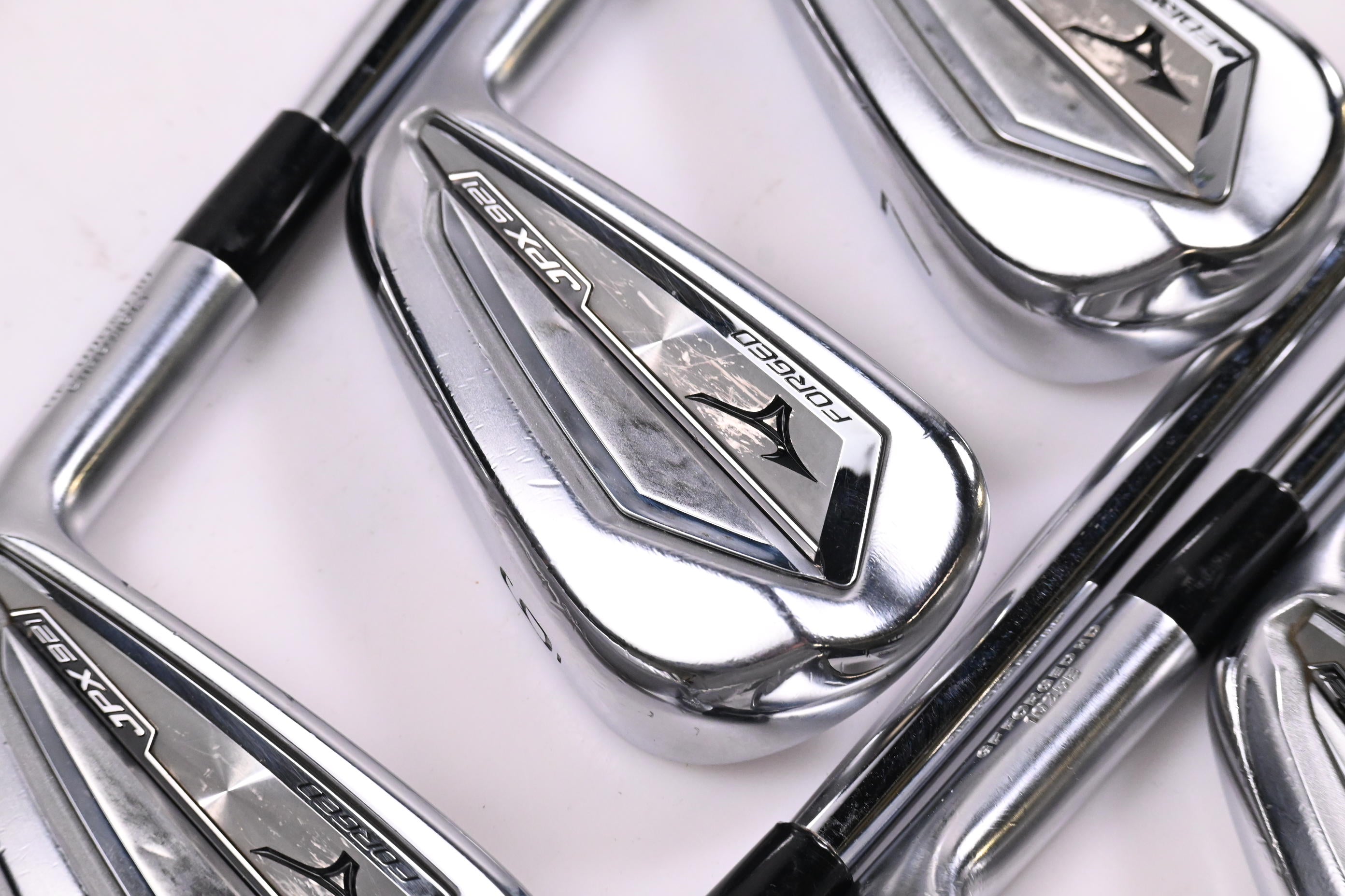 Mizuno JPX 921 Forged Irons / 5-PW+GW / X-Flex Dynamic Gold 120 X100 Shafts