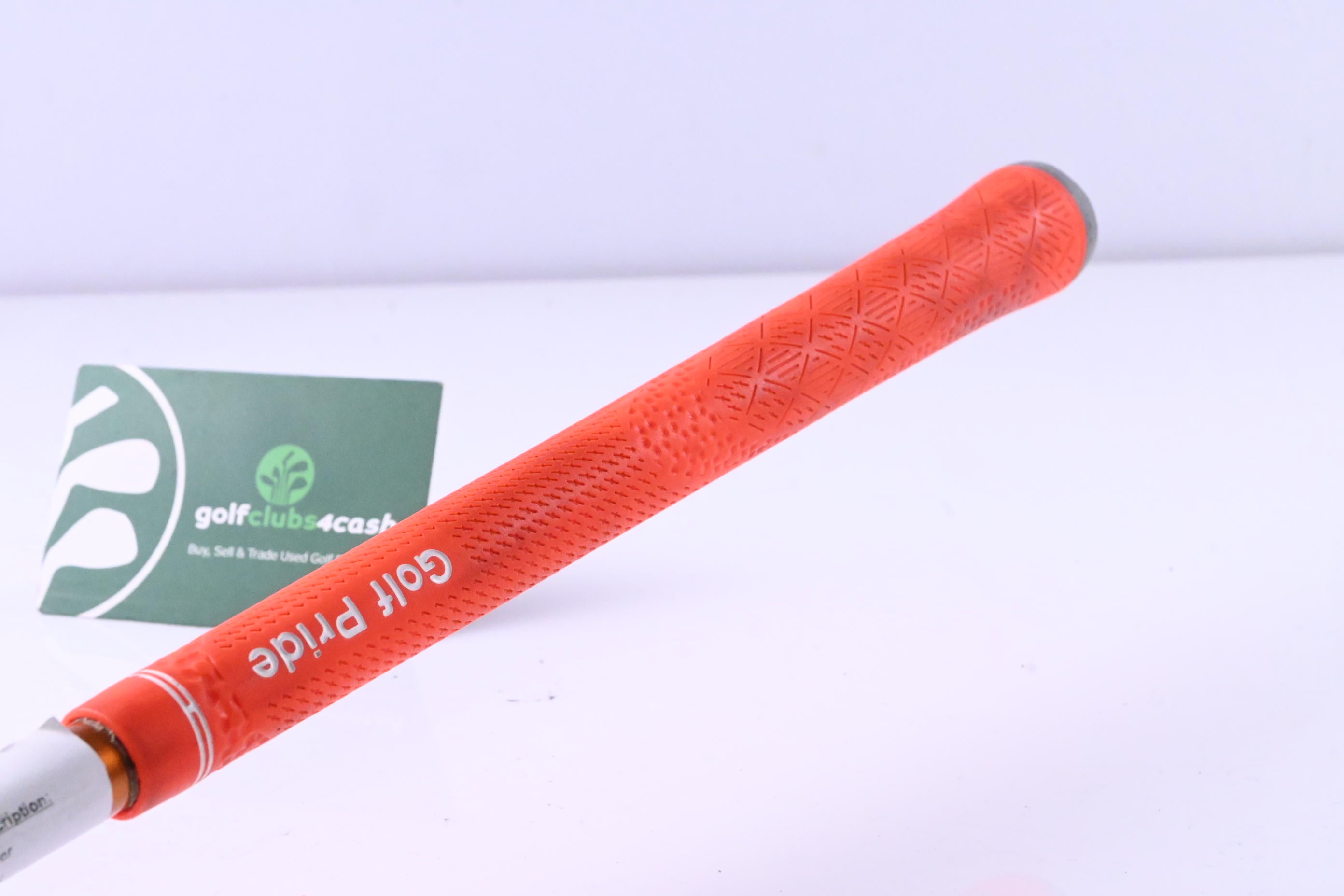 Taylormade R15 Driver / 9.5 Degree / Regular Flex Aldila NVS 65 Shaft