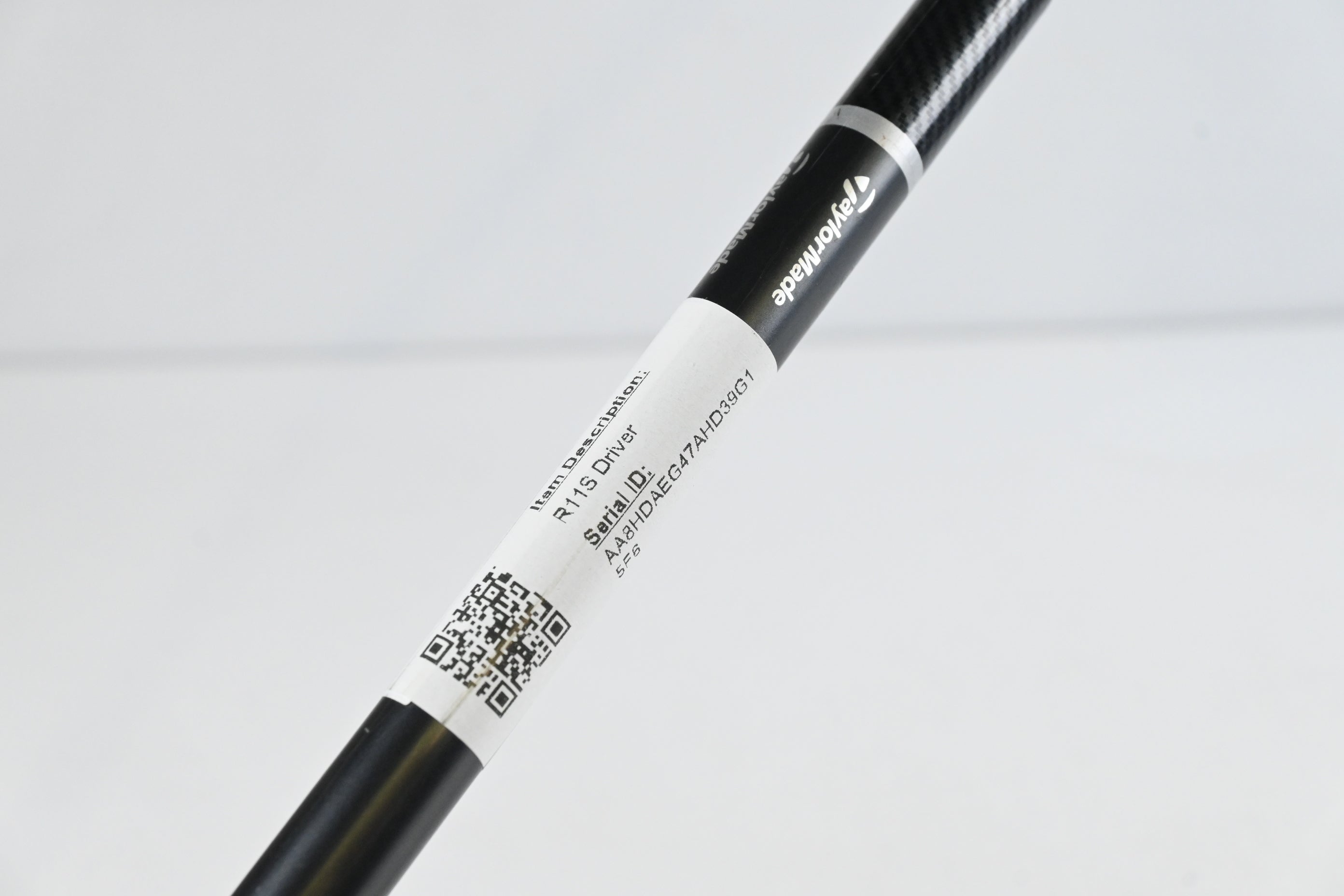 Taylormade R11S Driver / 10.5 Degree / Regular Flex Aldila R.I.P Phenom 60 Shaft