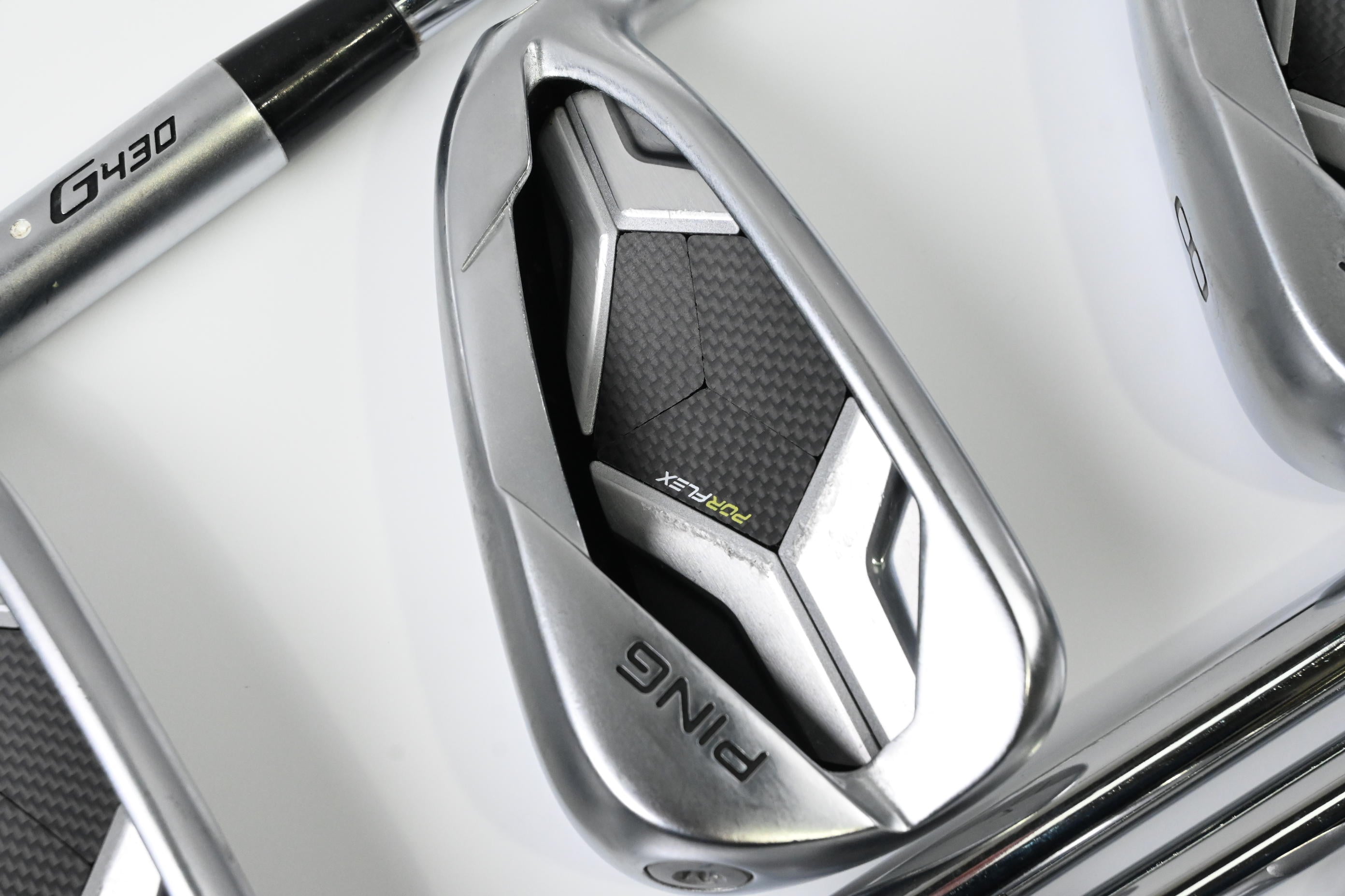 Ping G430 Irons / 6-PW+GW+SW / White Dot / Regular Flex Dynamic Gold 105 R300