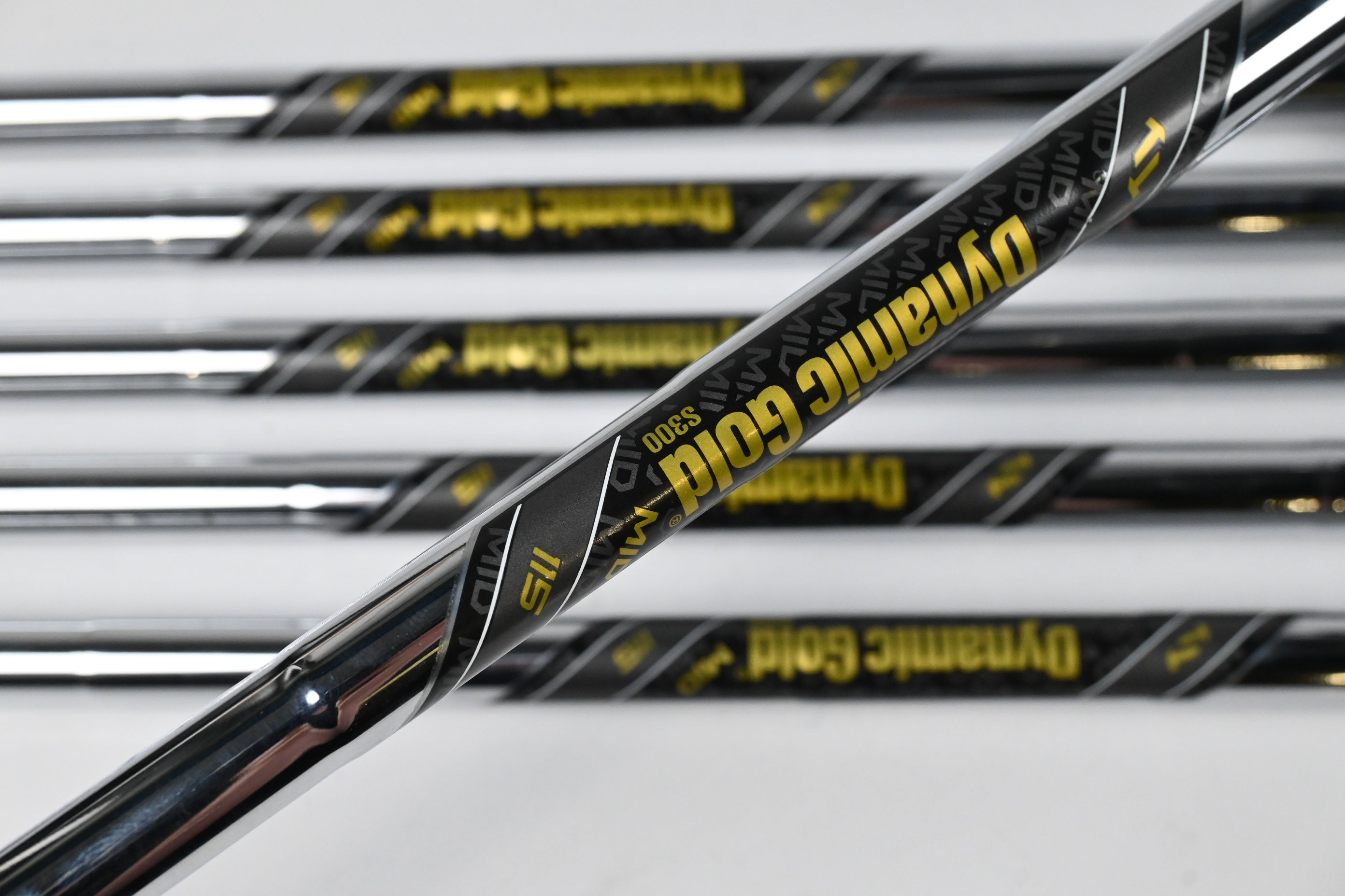 Wilson DYNAPWR Forged Irons / 5-PW / Stiff Flex Dynamic Gold MID 115 S300