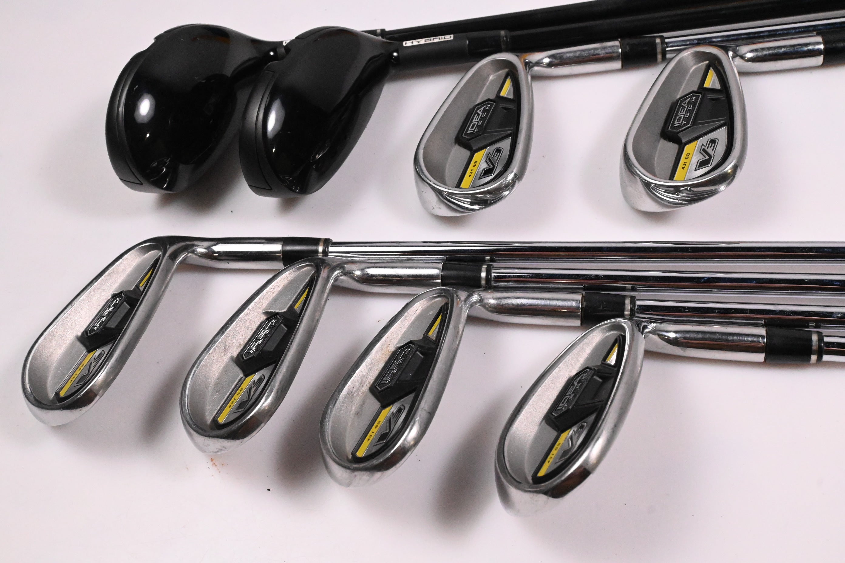Adams Idea Tech V3 Hybrid Combo Irons / 4-PW+SW / Regular Flex Adams Shafts