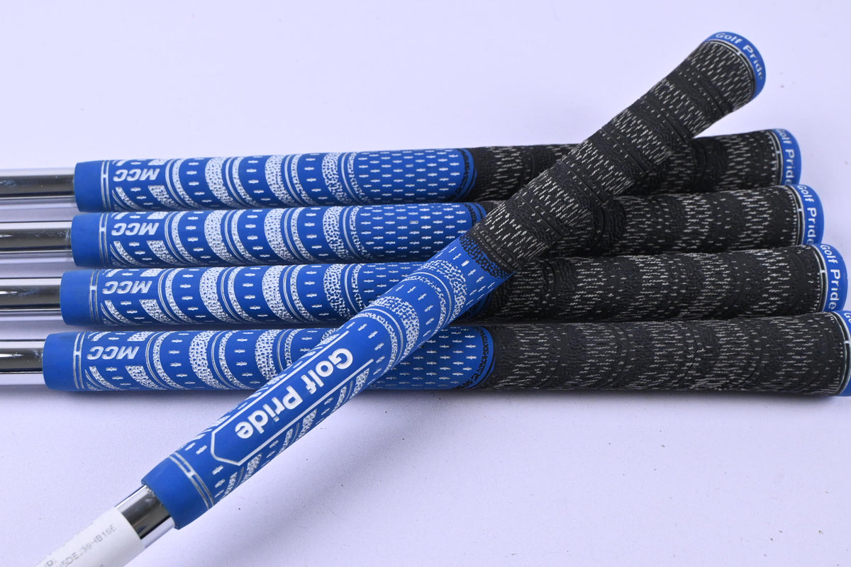 Mizuno JPX 925 Forged Irons / 6-PW / Stiff Flex N.S.PRO Modus3 Tour105 Shafts