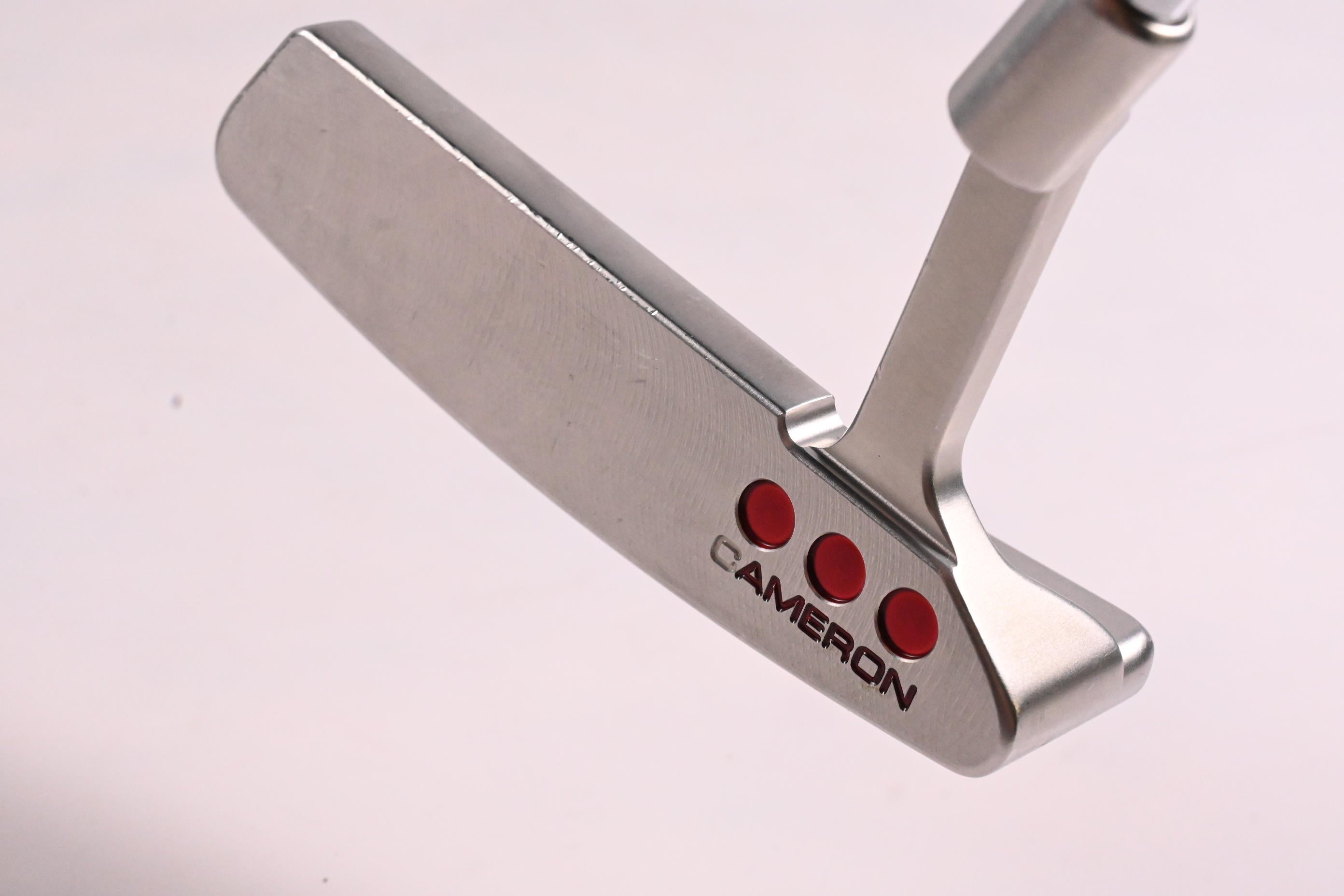 Scotty Cameron Studio Select Newport 2 Putter / 33 Inch