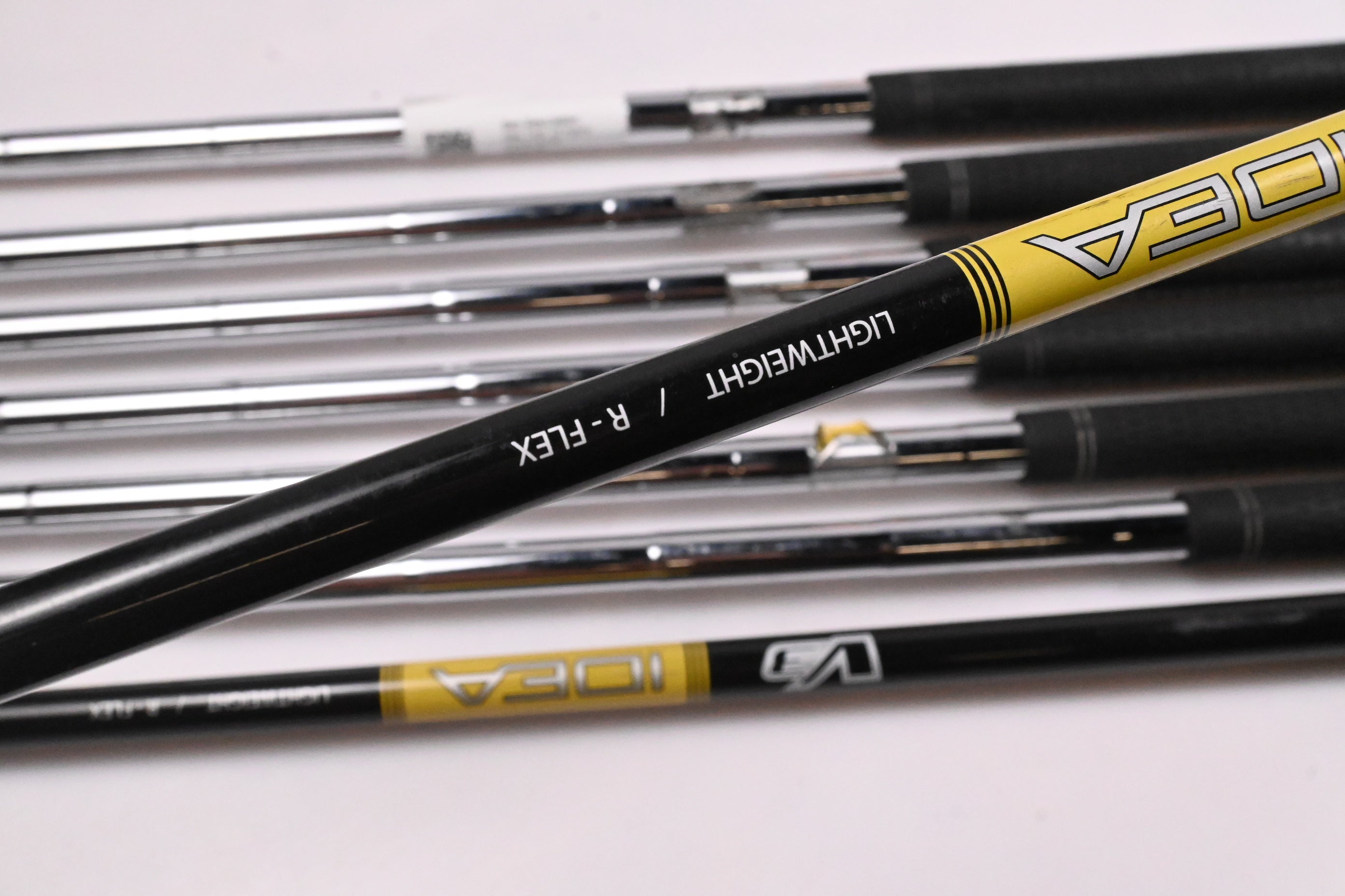 Adams Idea Tech V3 Hybrid Combo Irons / 4-PW+SW / Regular Flex Adams Shafts