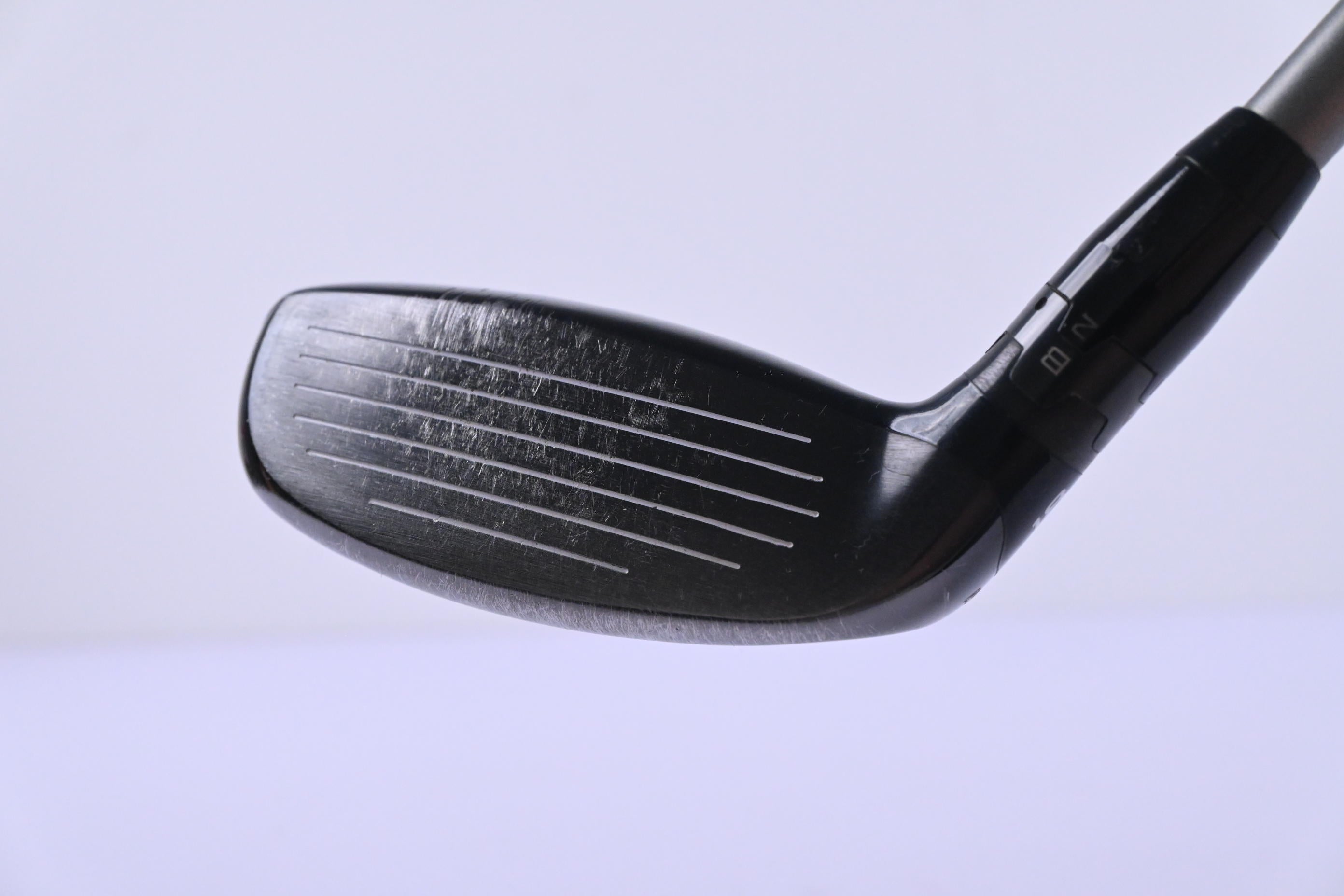 Titleist 915H #2 Hybrid / 18 Degree / Stiff Flex Diamana D+ White 90 HY Shaft