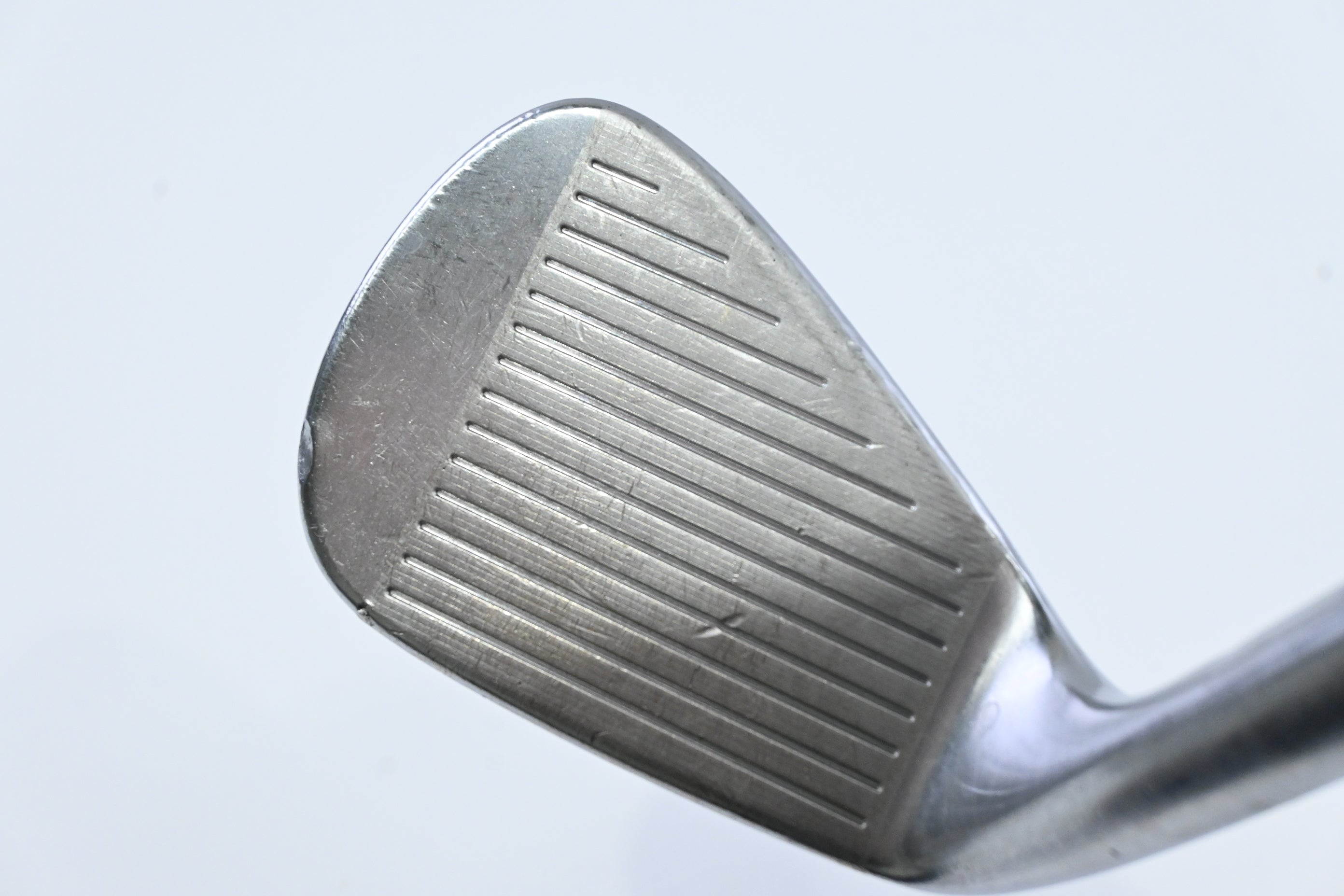 Cleveland CG1 Tour Pitching Wedge / 46 Degree / Regular Flex Dynamic Gold R300
