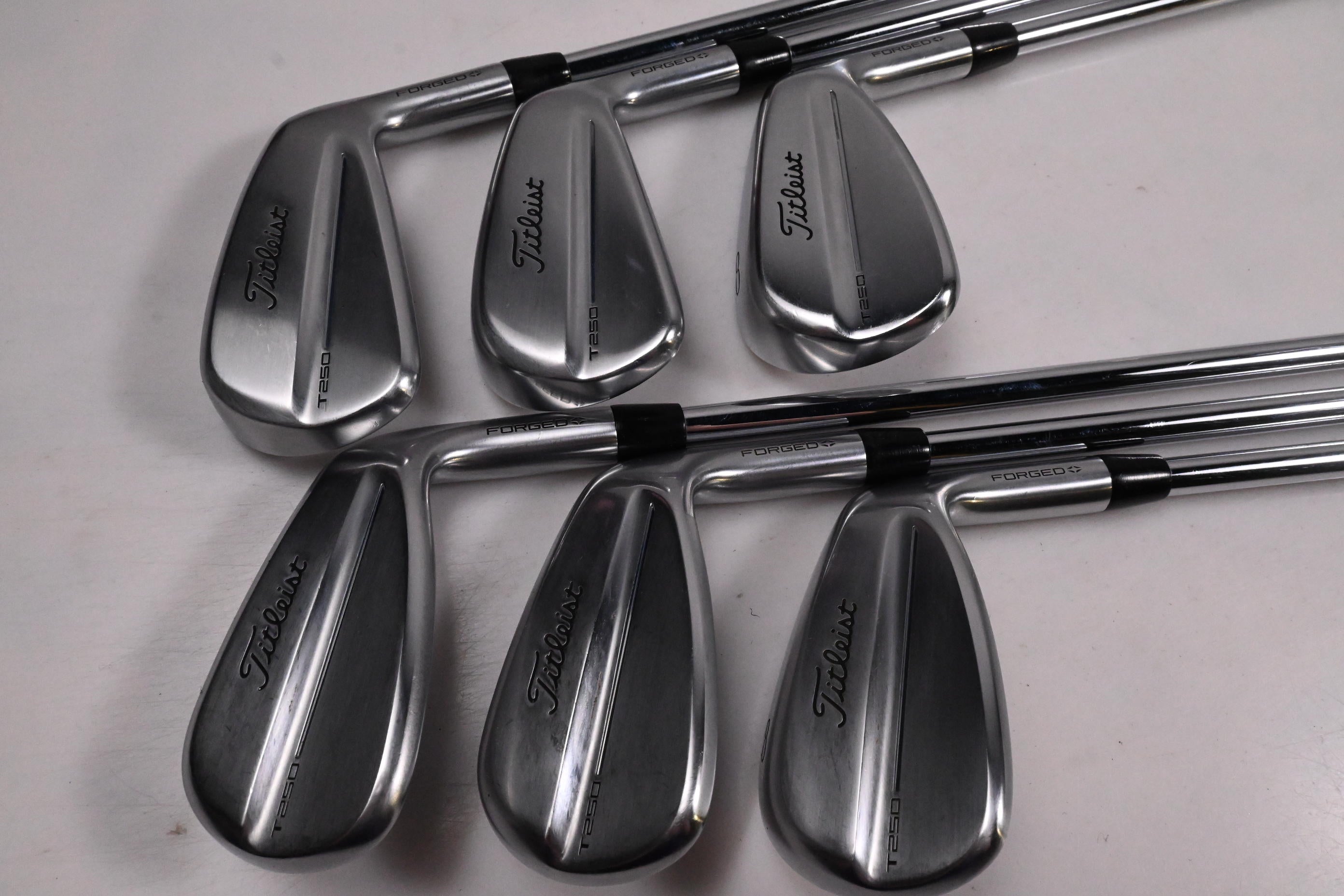 Titleist T250 2025 Irons / 6-PW+GW / Regular Flex AMT Red Shafts