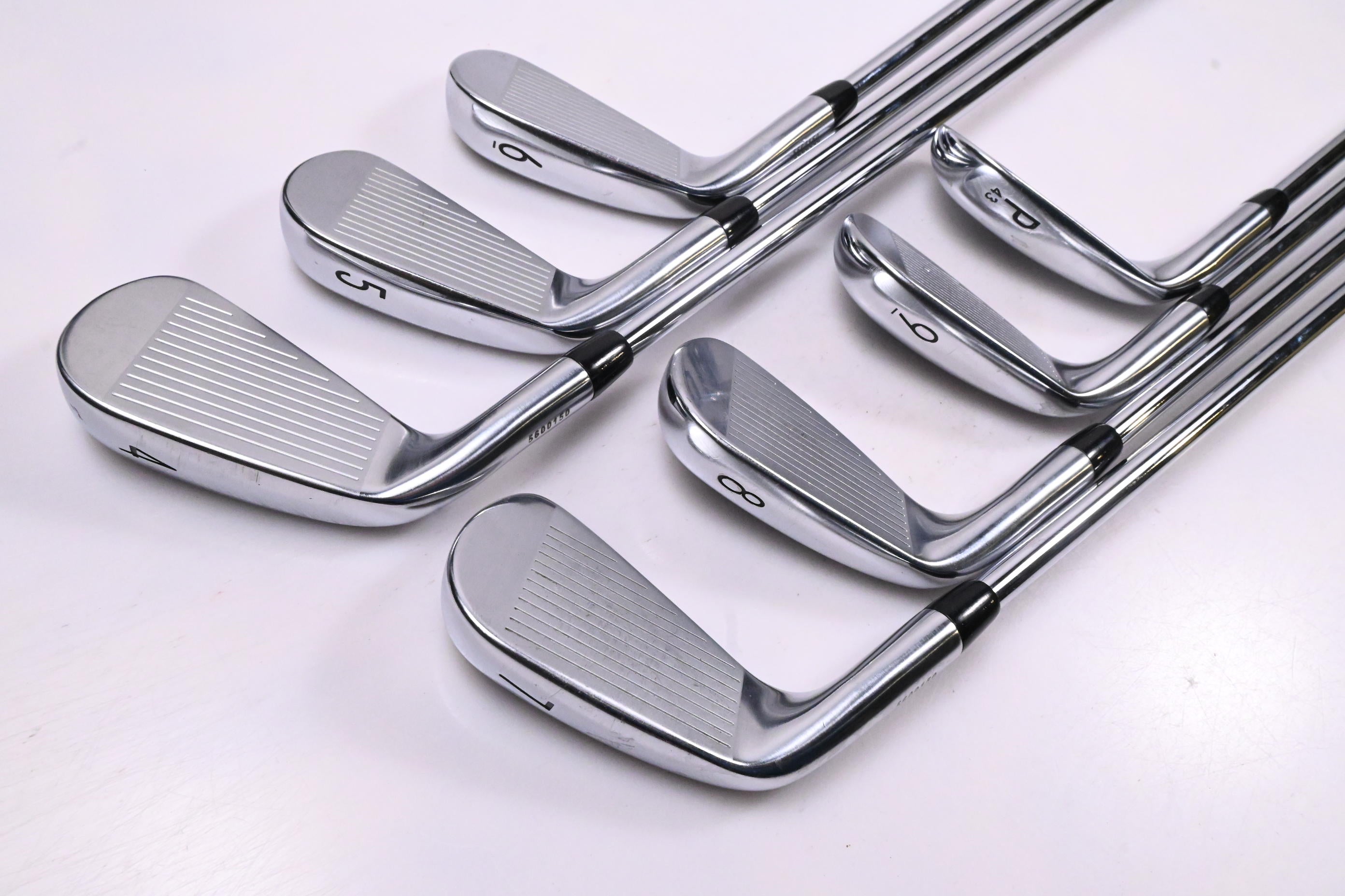 Titleist T200 2019 Irons / 4-PW / Regular Flex AMT Black R300 Shafts