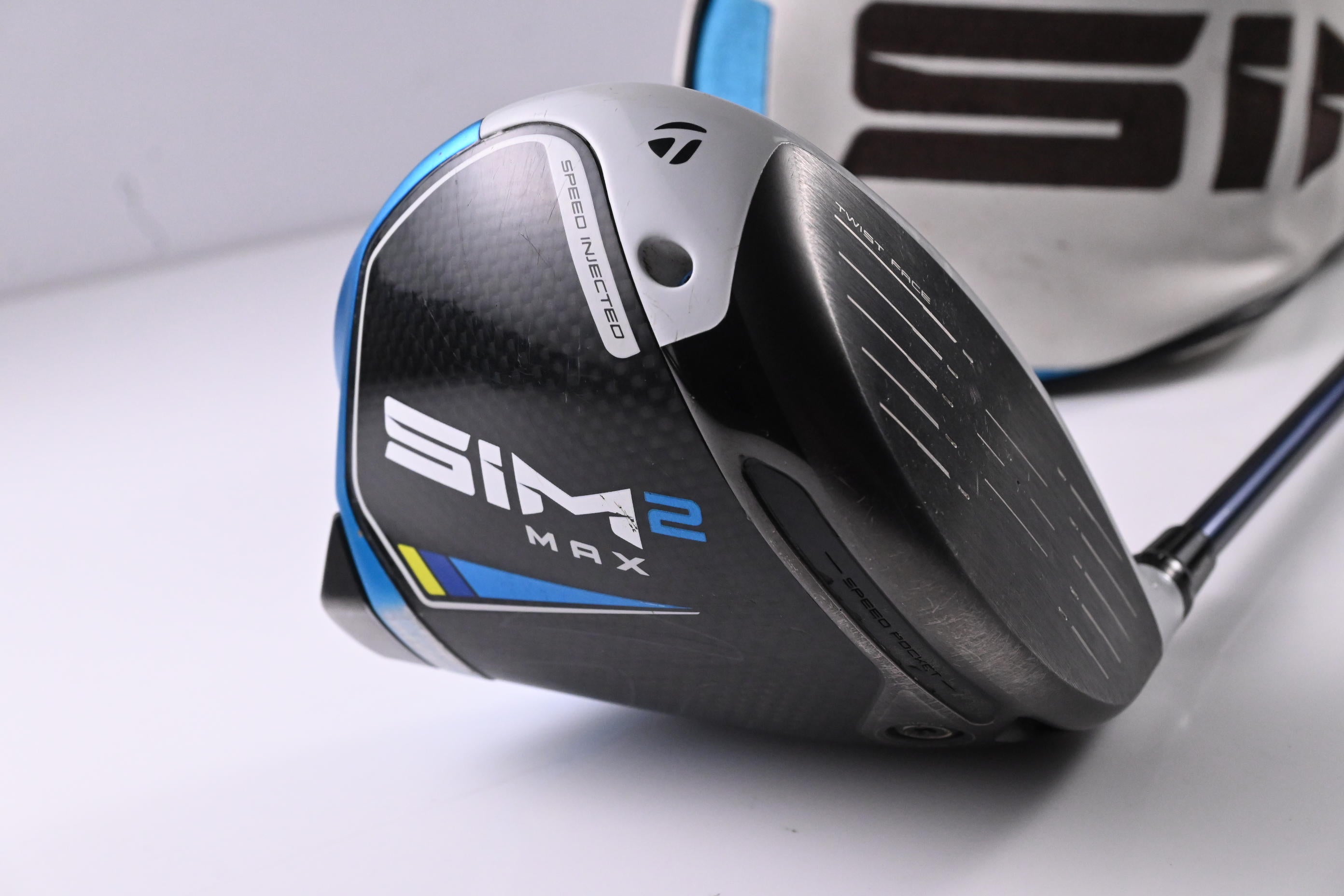 Taylormade SIM2 Max Driver / 10.5 Degree / Stiff Flex Fujikura Ventus Blue 5