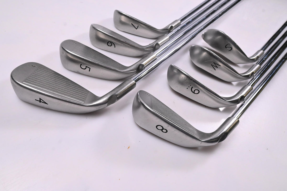 Ping G10 Irons / 4-PW+SW / Black Dot / Regular Flex Ping AWT Shafts