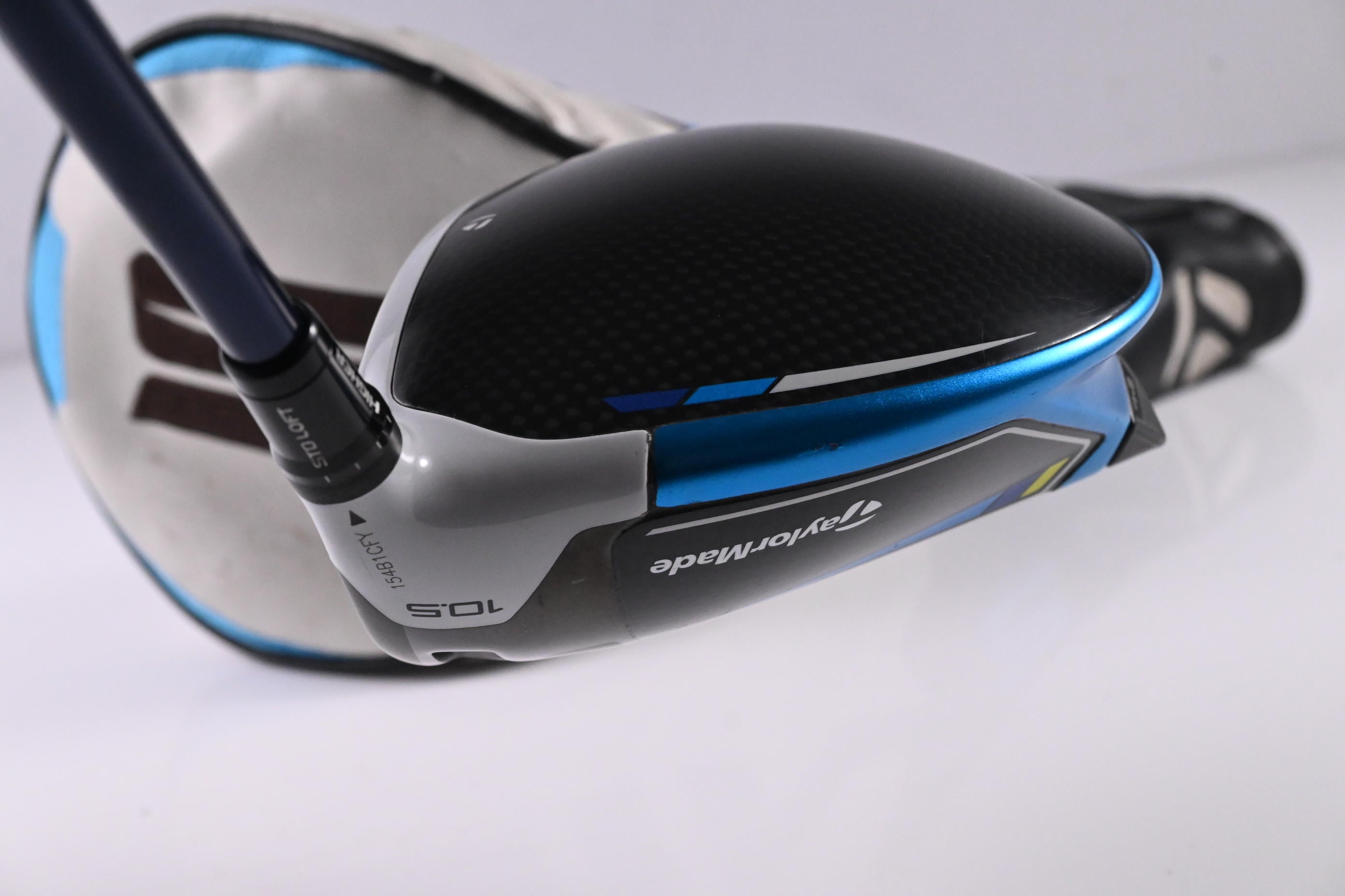 Taylormade SIM2 Max Driver / 10.5 Degree / Stiff Flex Fujikura Ventus Blue 5