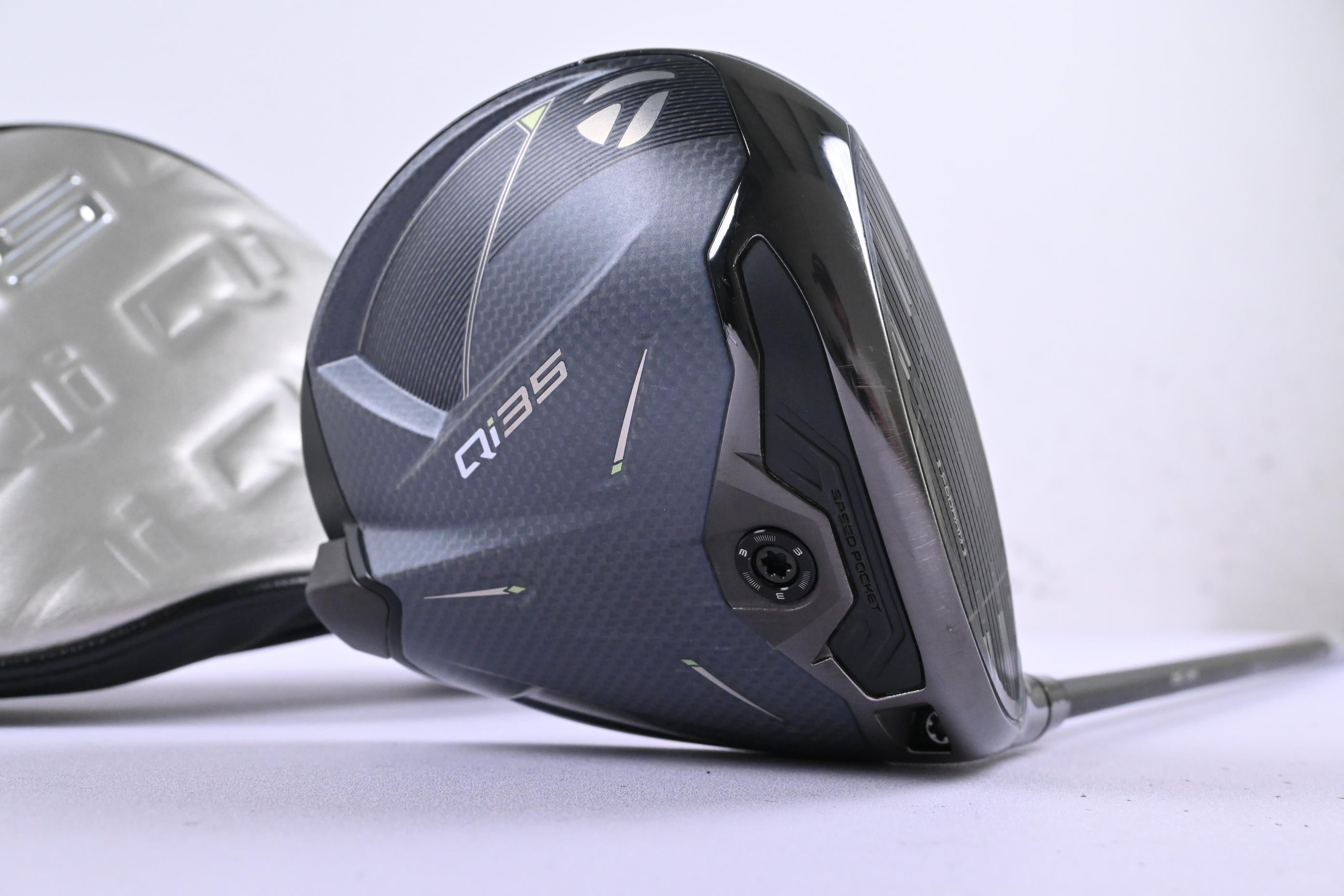 Taylormade Qi35 Driver / 9 Degree / Regular Flex REAX 50 Shaft