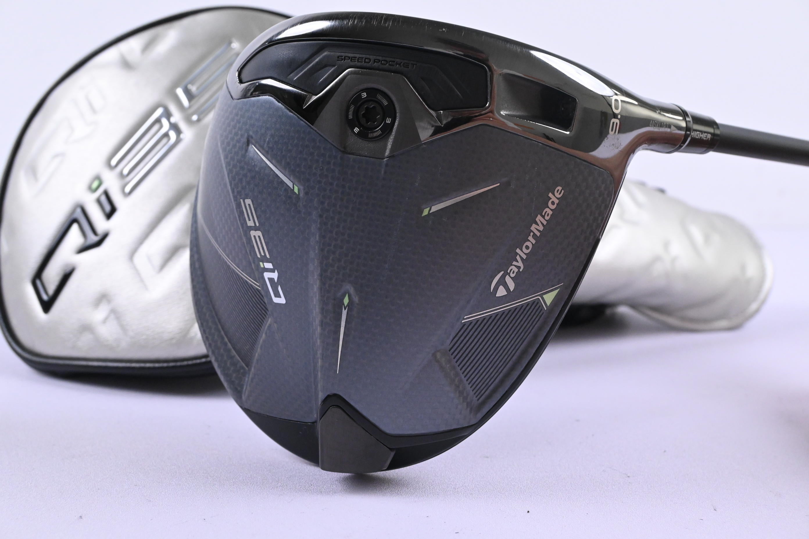 Taylormade Qi35 Driver / 9 Degree / Regular Flex REAX 50 Shaft