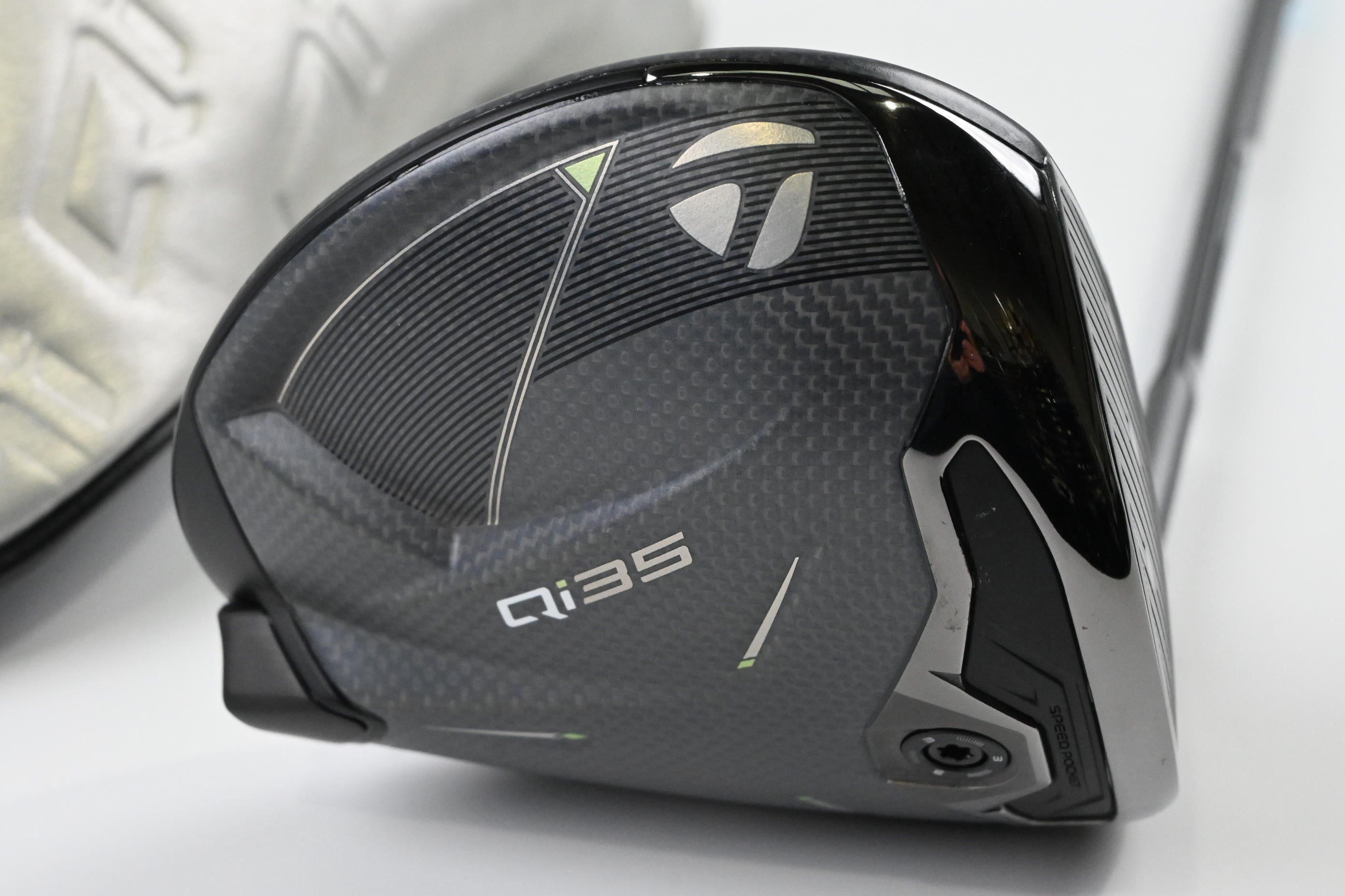 Taylormade Qi35 Driver / 9 Degree / Stiff Flex Fujikura Air Speeder 50