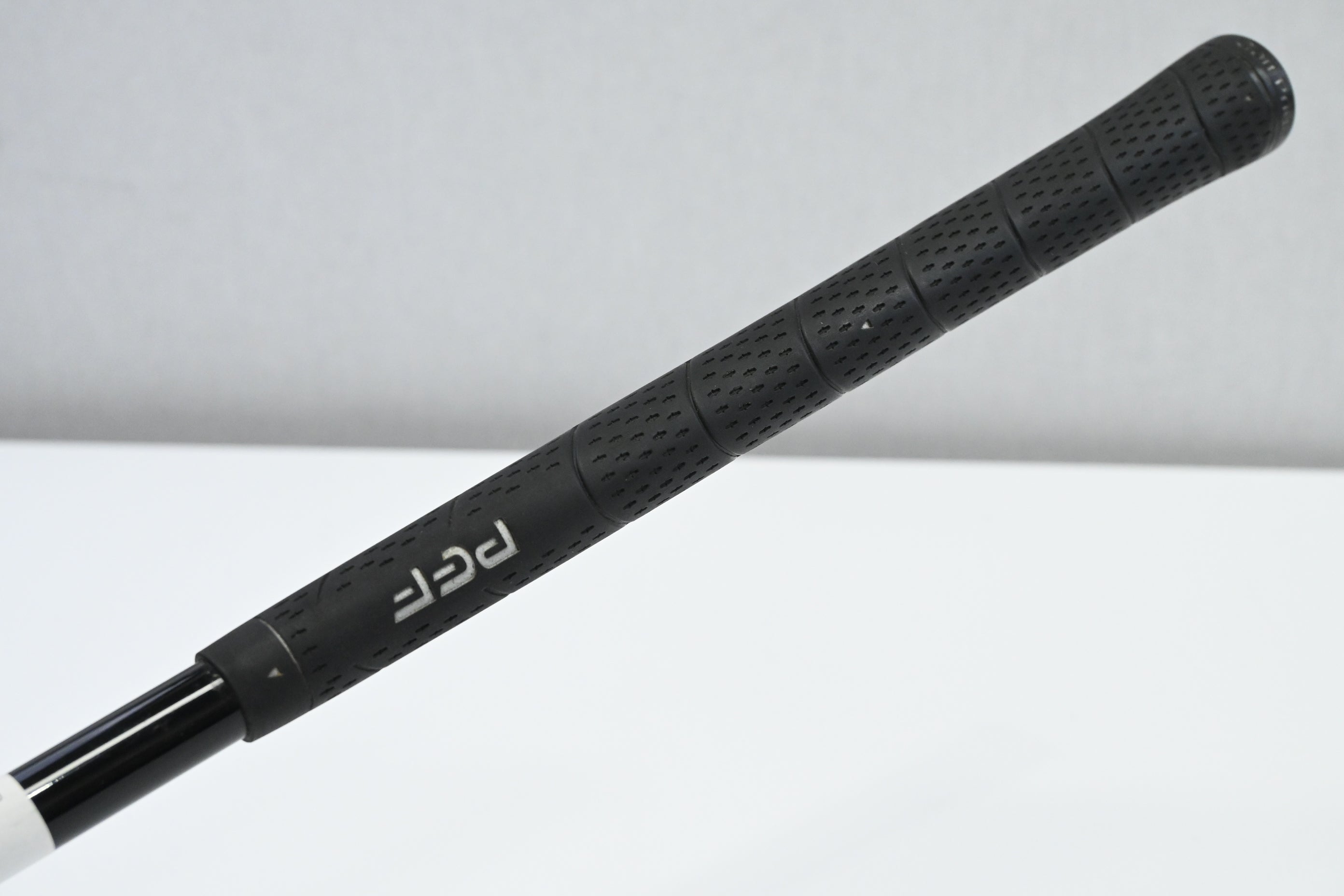 PGF Status #3 Hybrid / 19 Degree / Regular Flex PGF Status Shaft