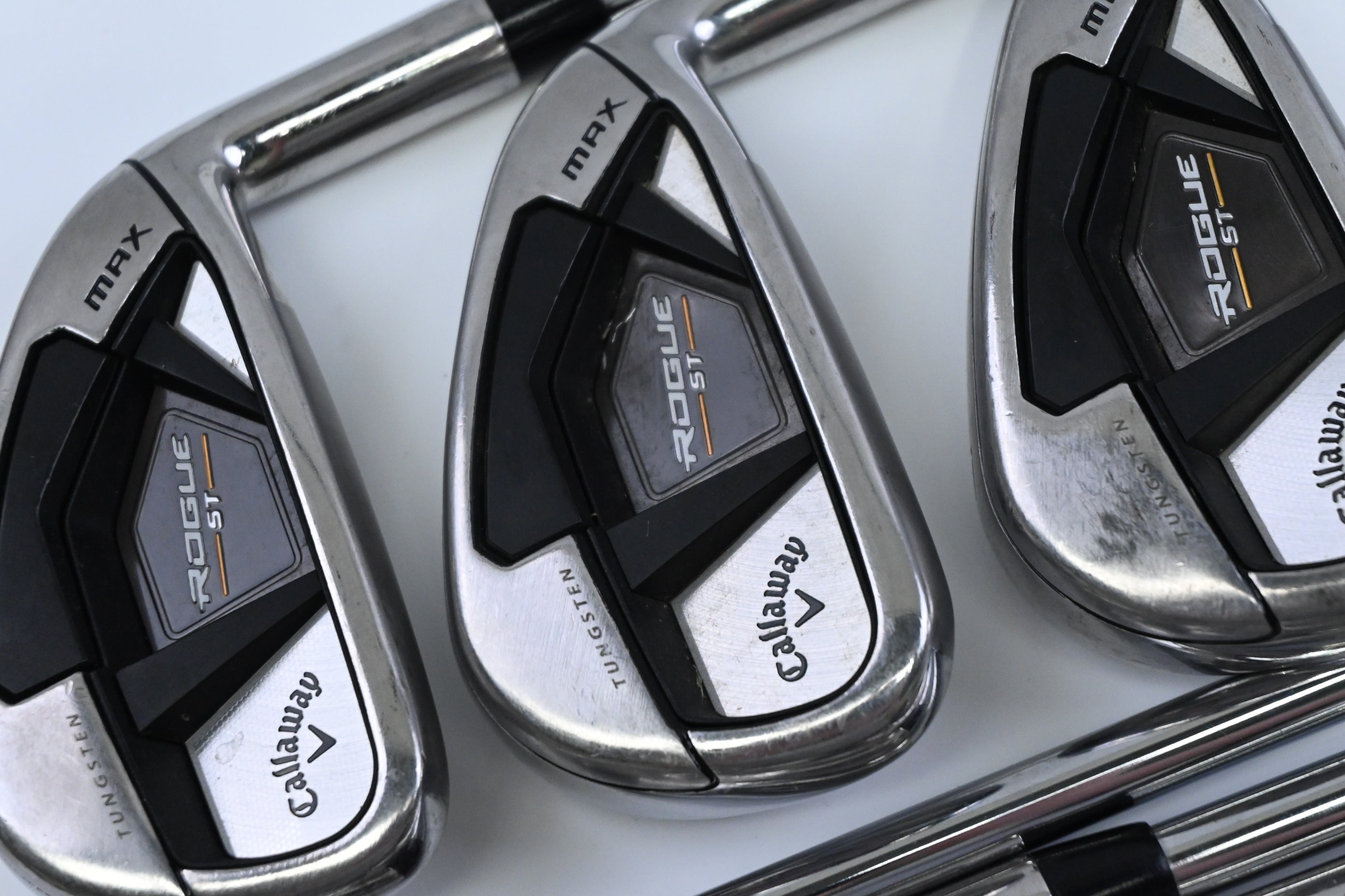 Callaway Rogue ST Max Irons / 5-PW+SW / Regular Flex Elevate MPH 95 Shafts
