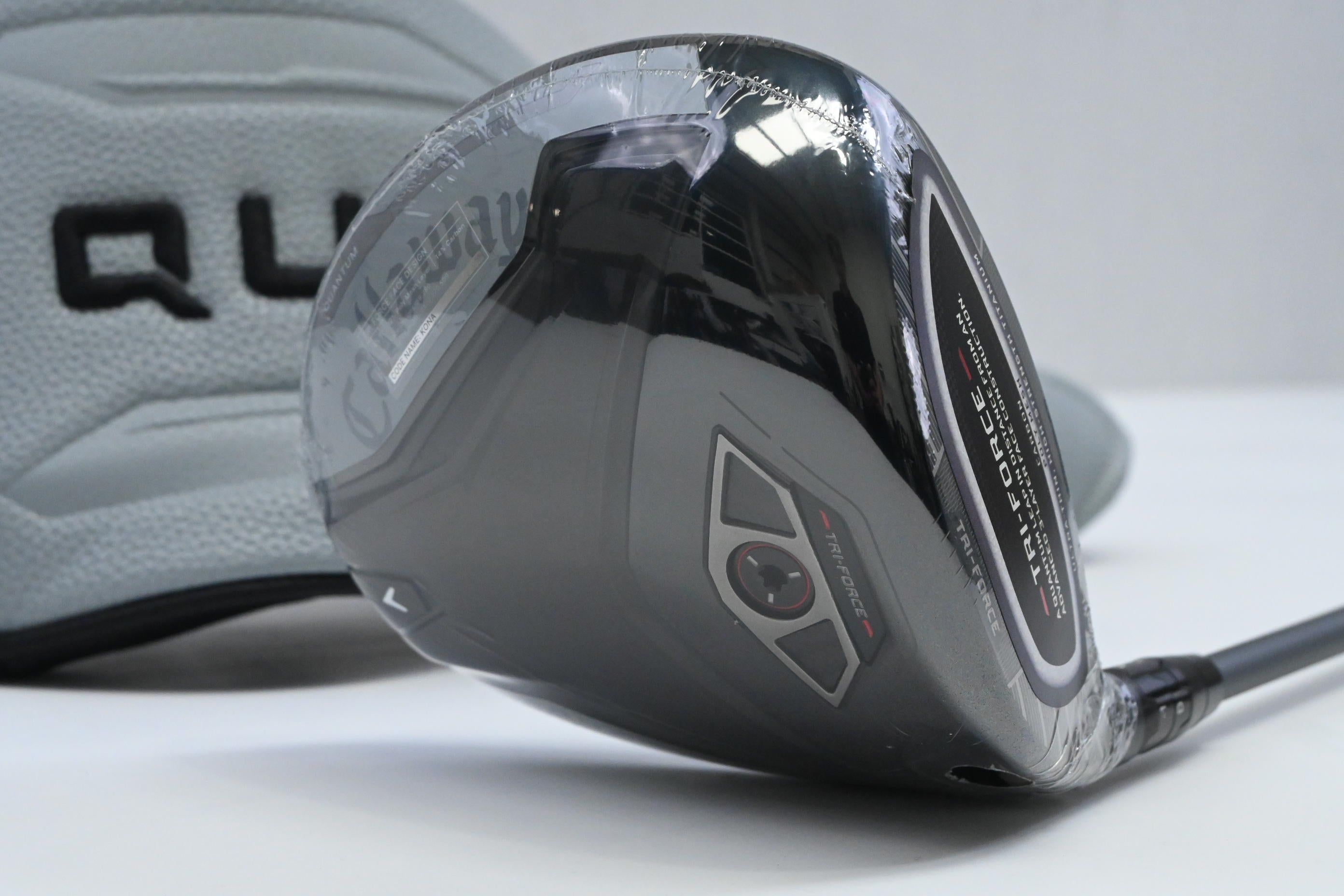Callaway Quantum Max D Drivers / 10.5 Degree / Stiff Flex Denali Frost White 60