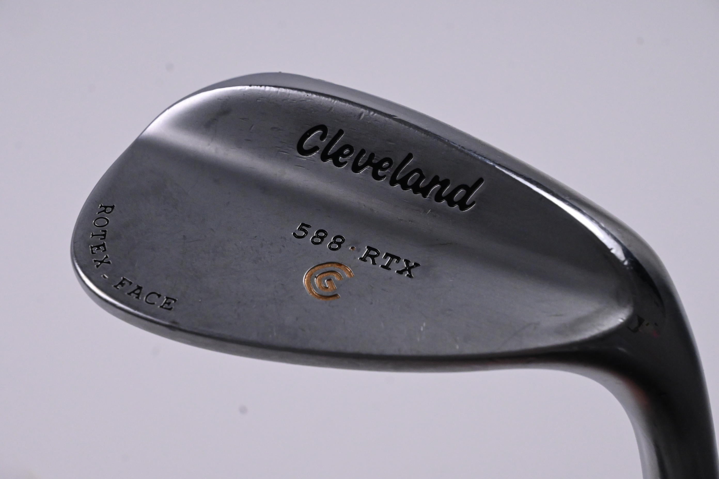 Cleveland 588 RTX Sand Wedge / 56 Degree / Wedge Flex Dynamic Gold Shaft