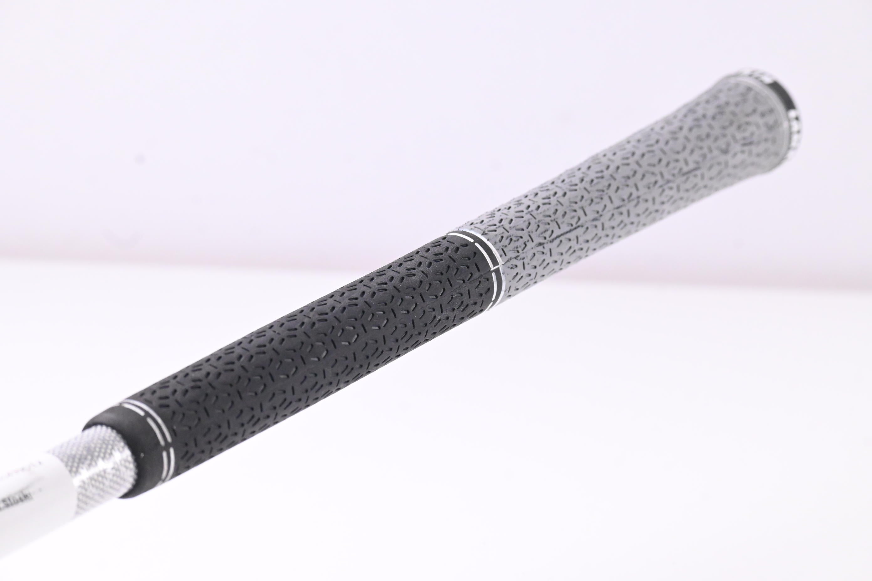 Titleist GT2 Driver / 9 Degree / Regular Flex Tensei AV RAW Blue 65 Shaft