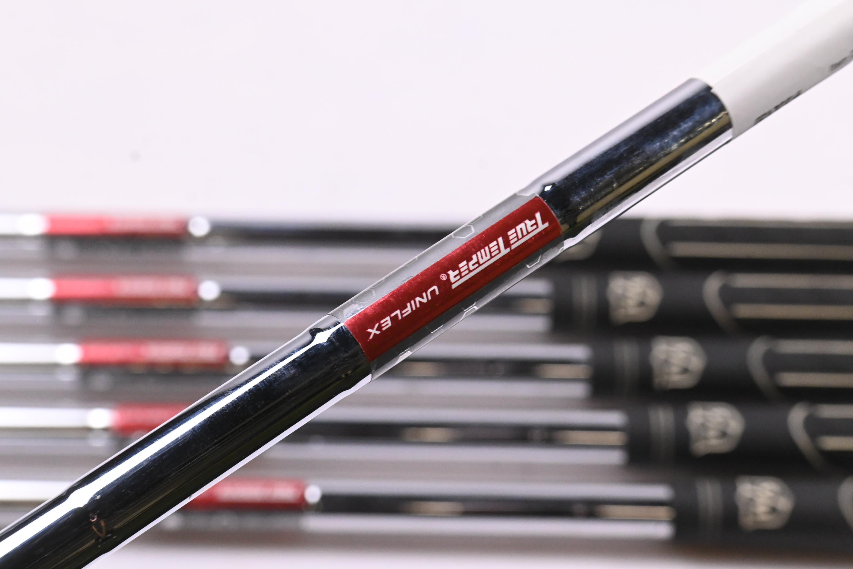 Wilson D200 Irons / 6-PW+SW / UniFlex Wilson Shafts