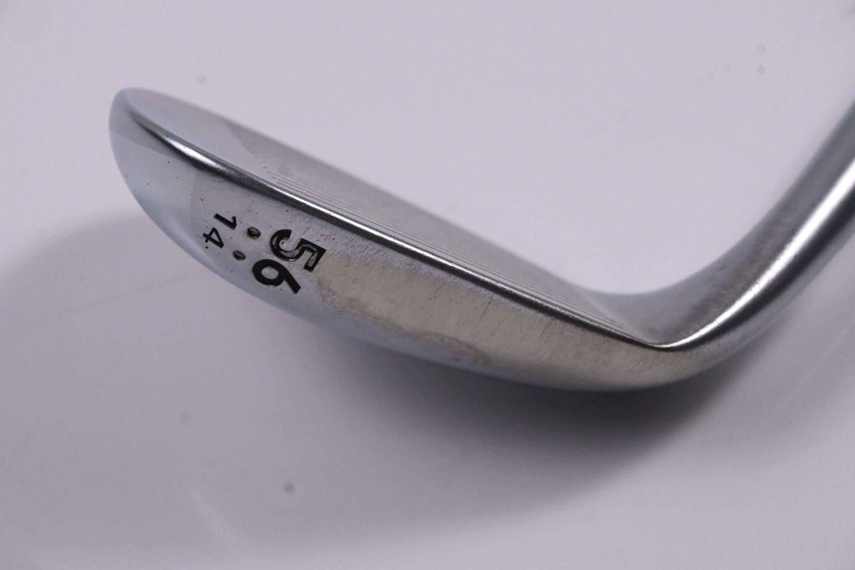 Cleveland 588 RTX Sand Wedge / 56 Degree / Wedge Flex Dynamic Gold Shaft