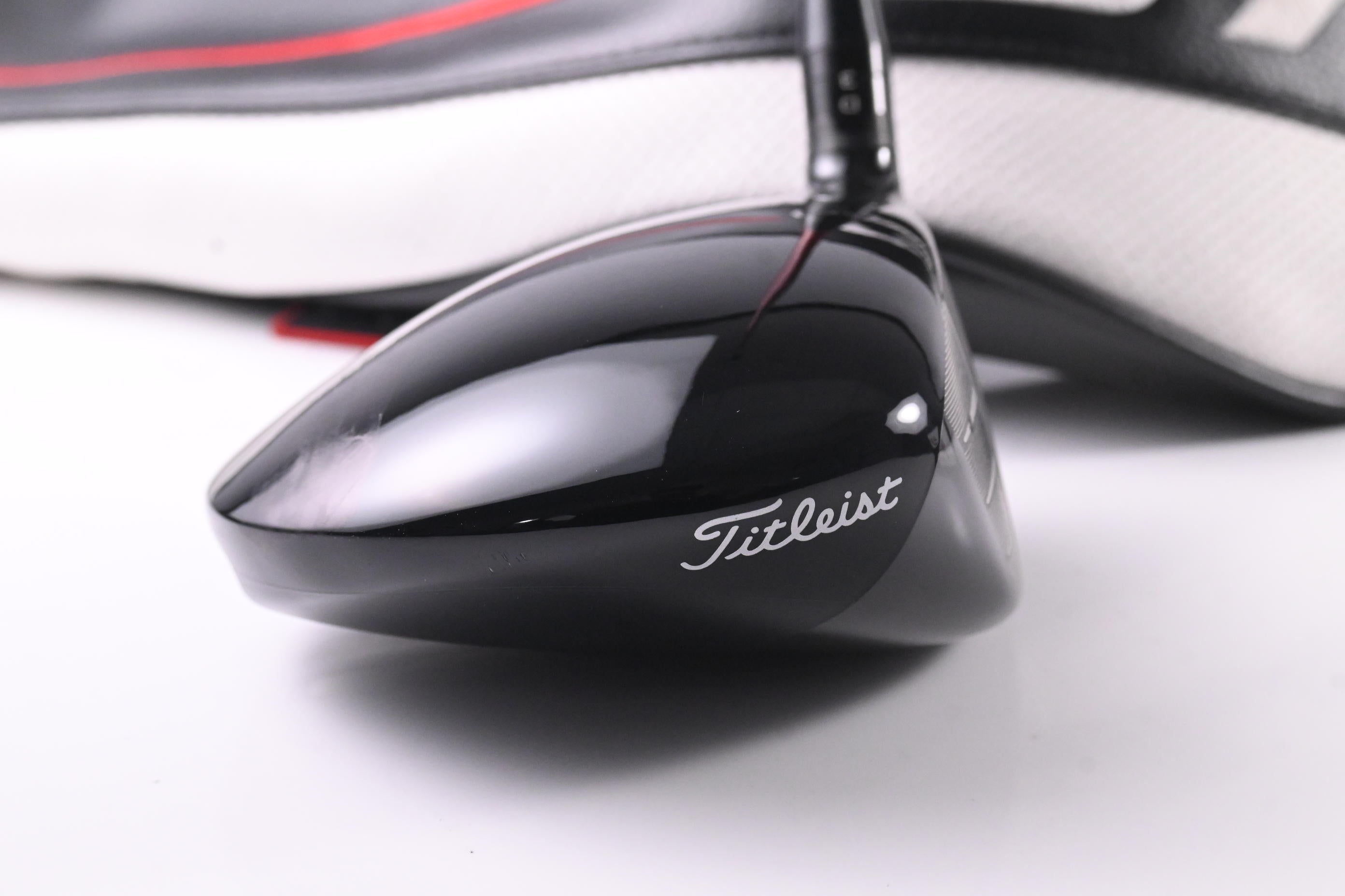 Titleist GT2 Driver / 10 Degree / Stiff Flex Denali Red 50 Shaft