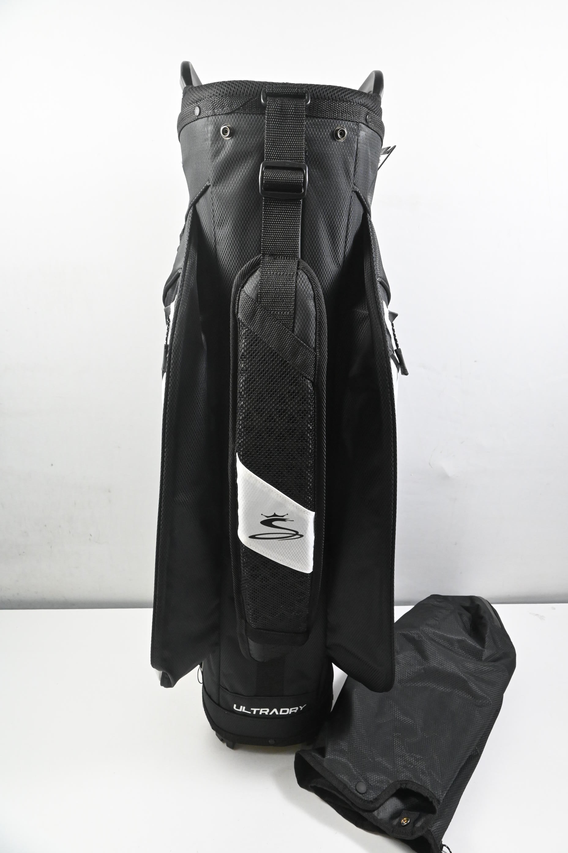 Cobra Ultra Dry Cart Bag / 14-Way Divider / Black, White