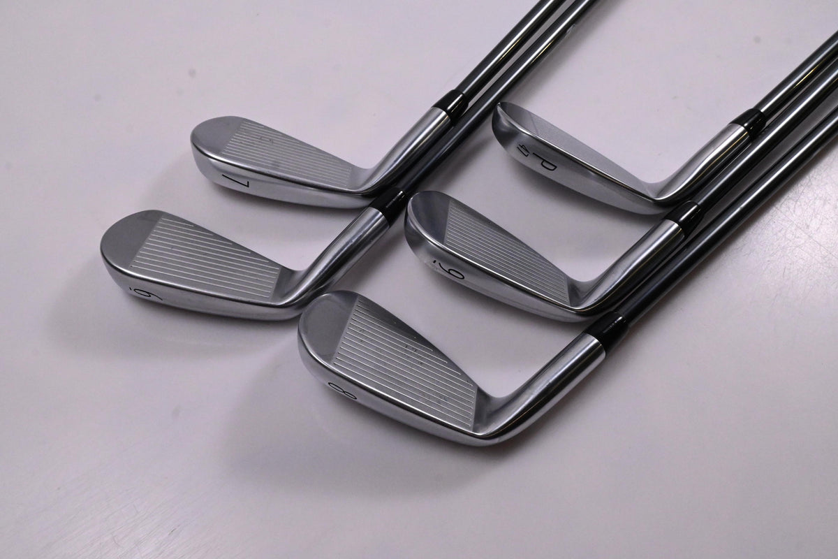 Titleist T250* 2025 Irons / 6-PW / Senior Flex MMT AMC Red 65 Shafts